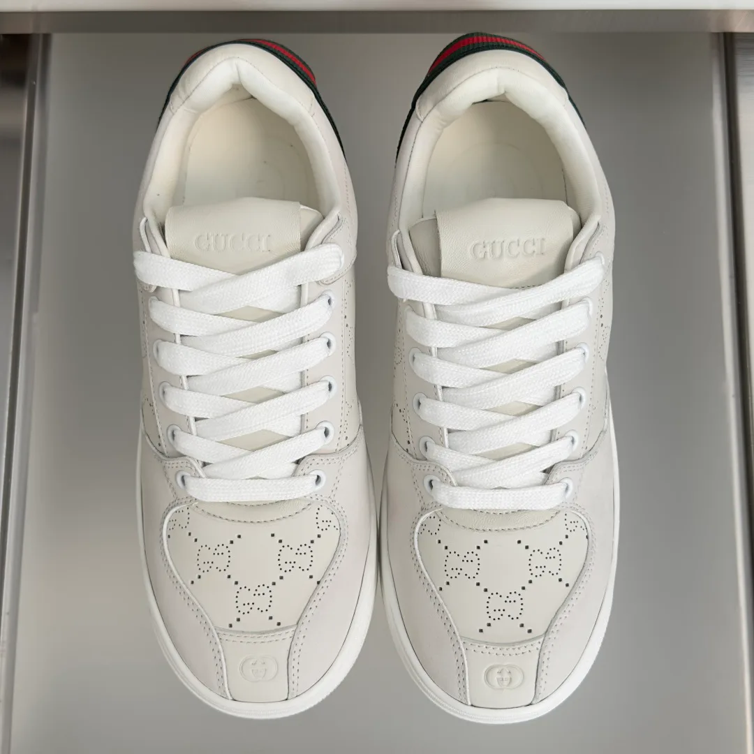Women's Sneakers GUCCI 18158647