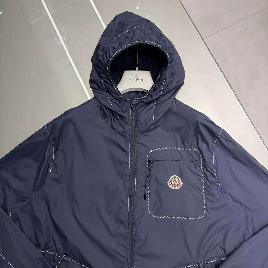 Men's Jackets And Down Jackets MONCLER 17886820