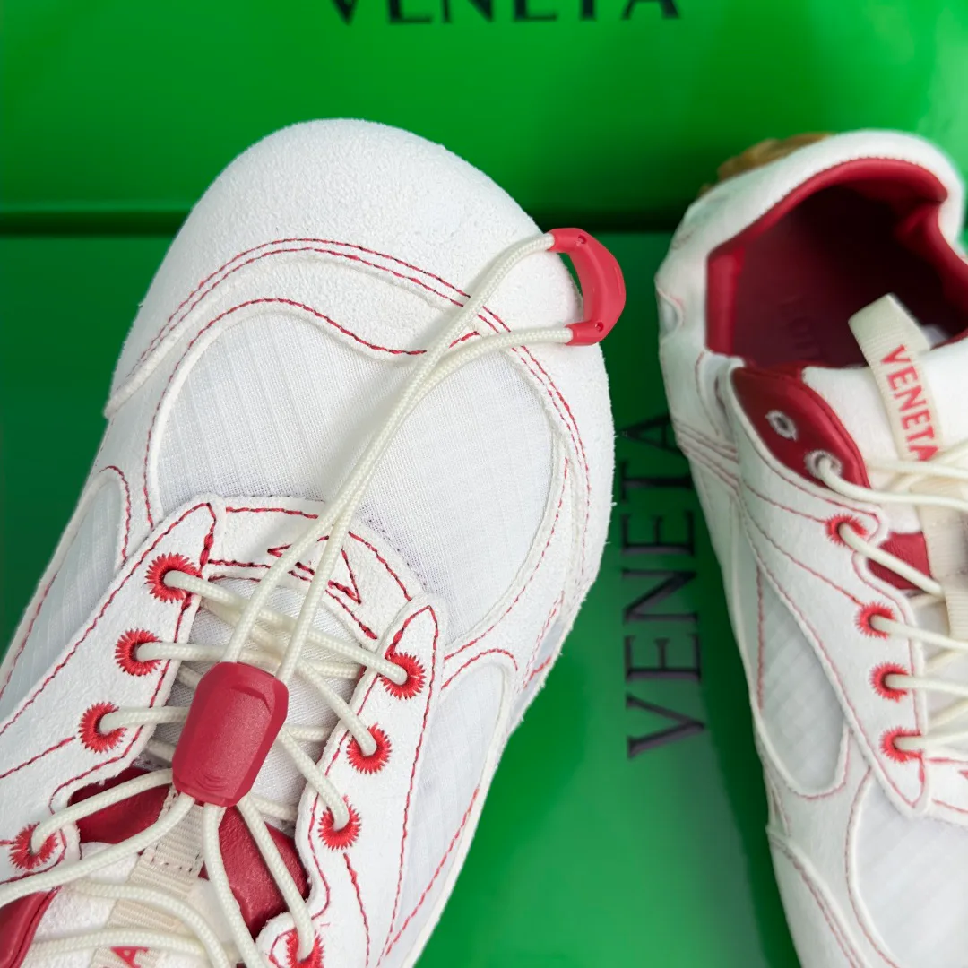 Women's Sneakers BOTTEGA VENETA 17771981