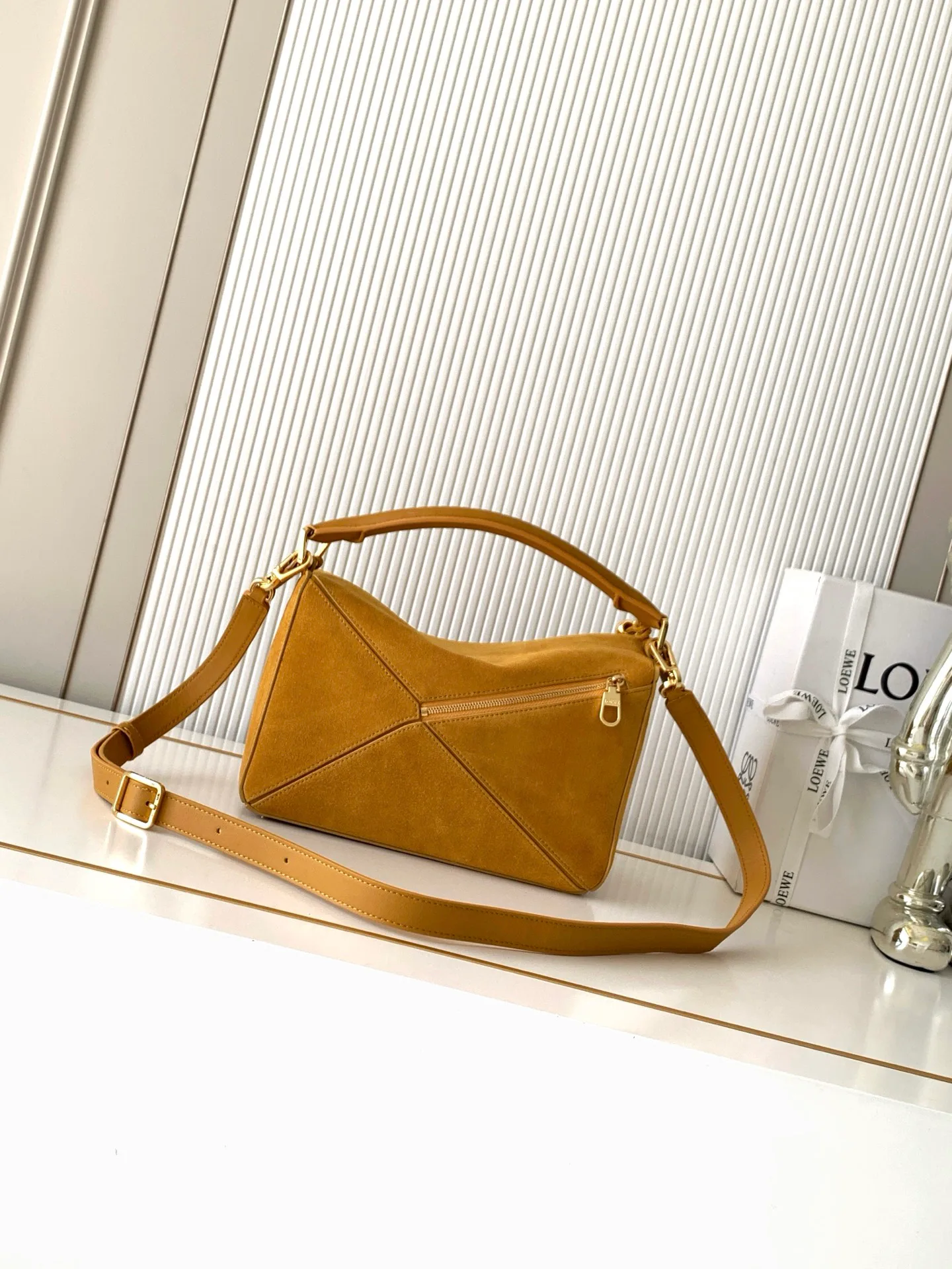 Классические Сумки Женские Loewe 18576267