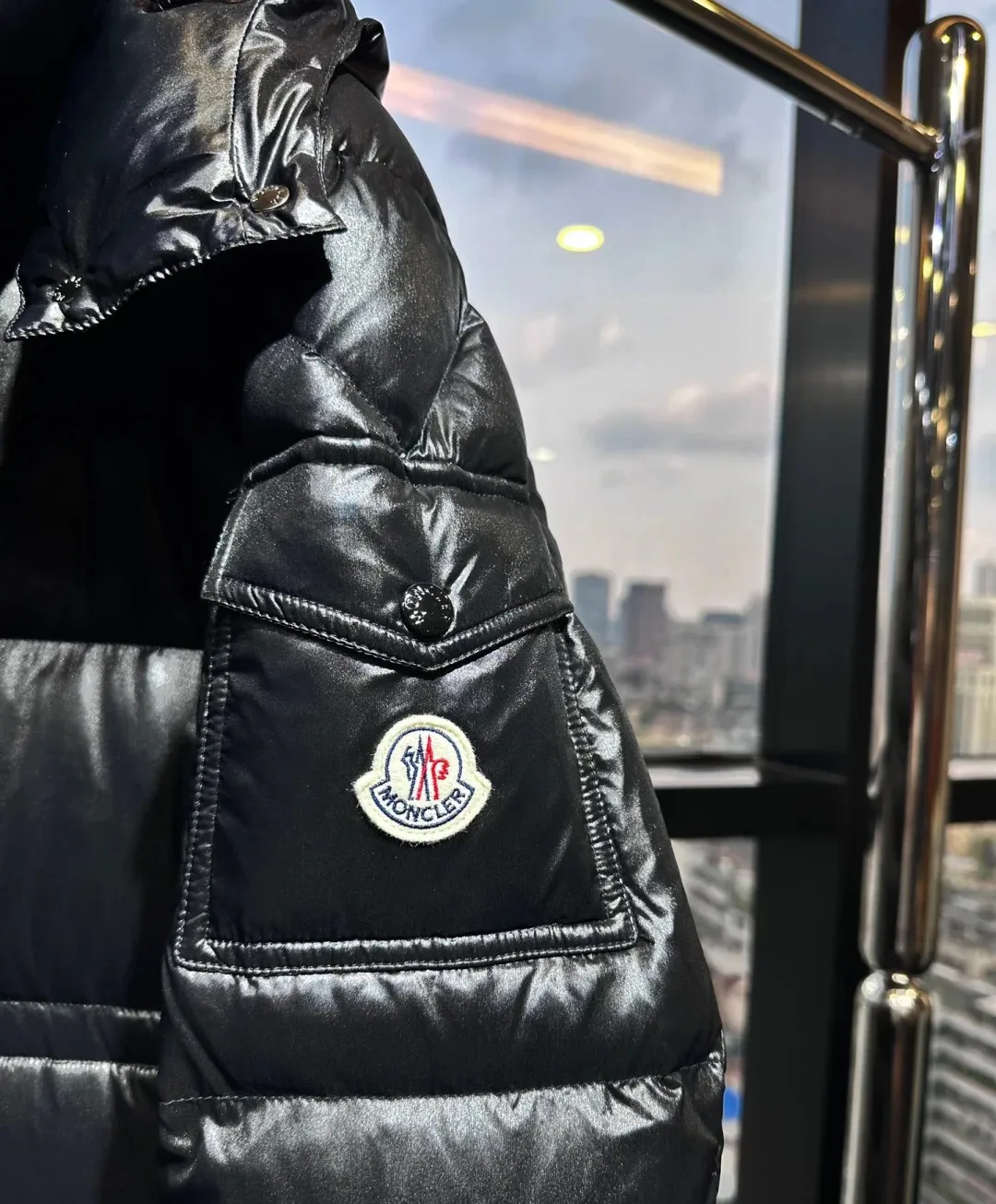 Women's Jackets And Down Jackets MONCLER 17964605