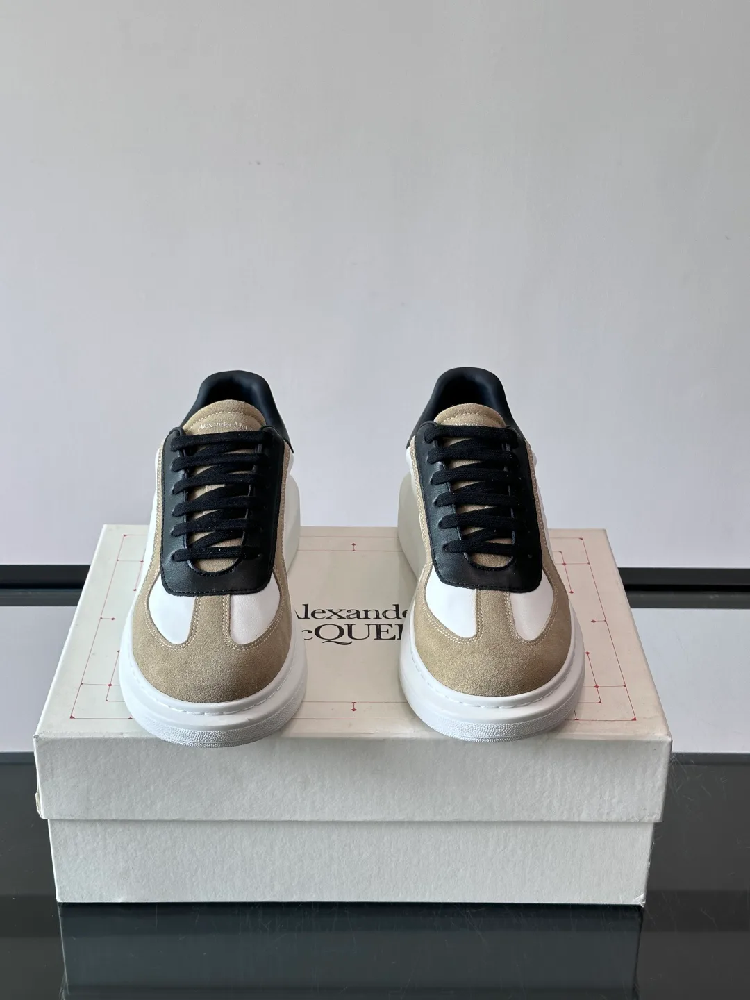 Women's Sneakers ALEXANDER MCQUEEN 17200127