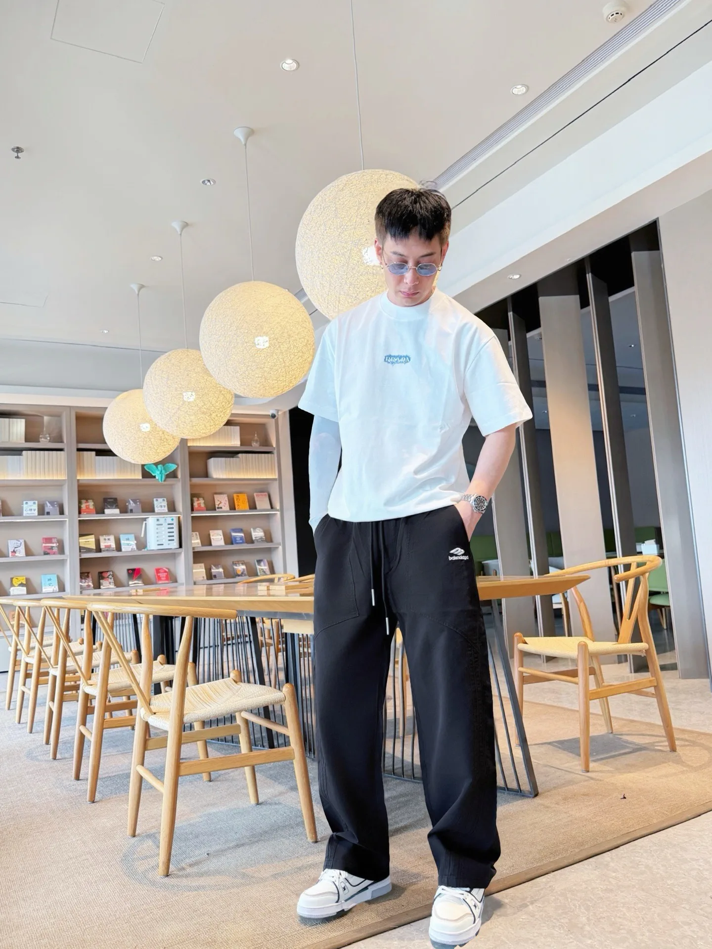 Men's Trousers BALENCIAGA 18345794