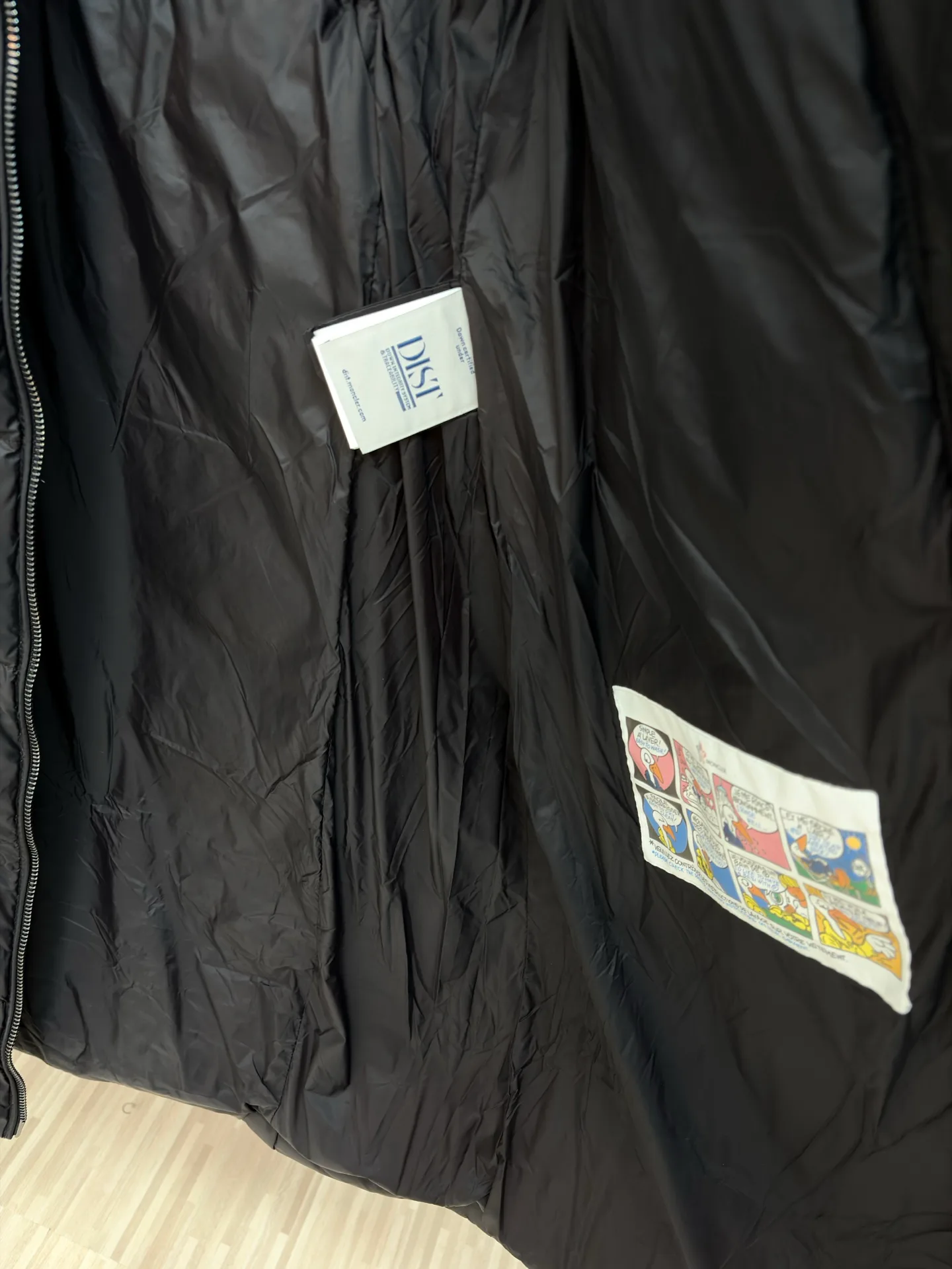 Women's Jackets And Down Jackets MONCLER 17926549