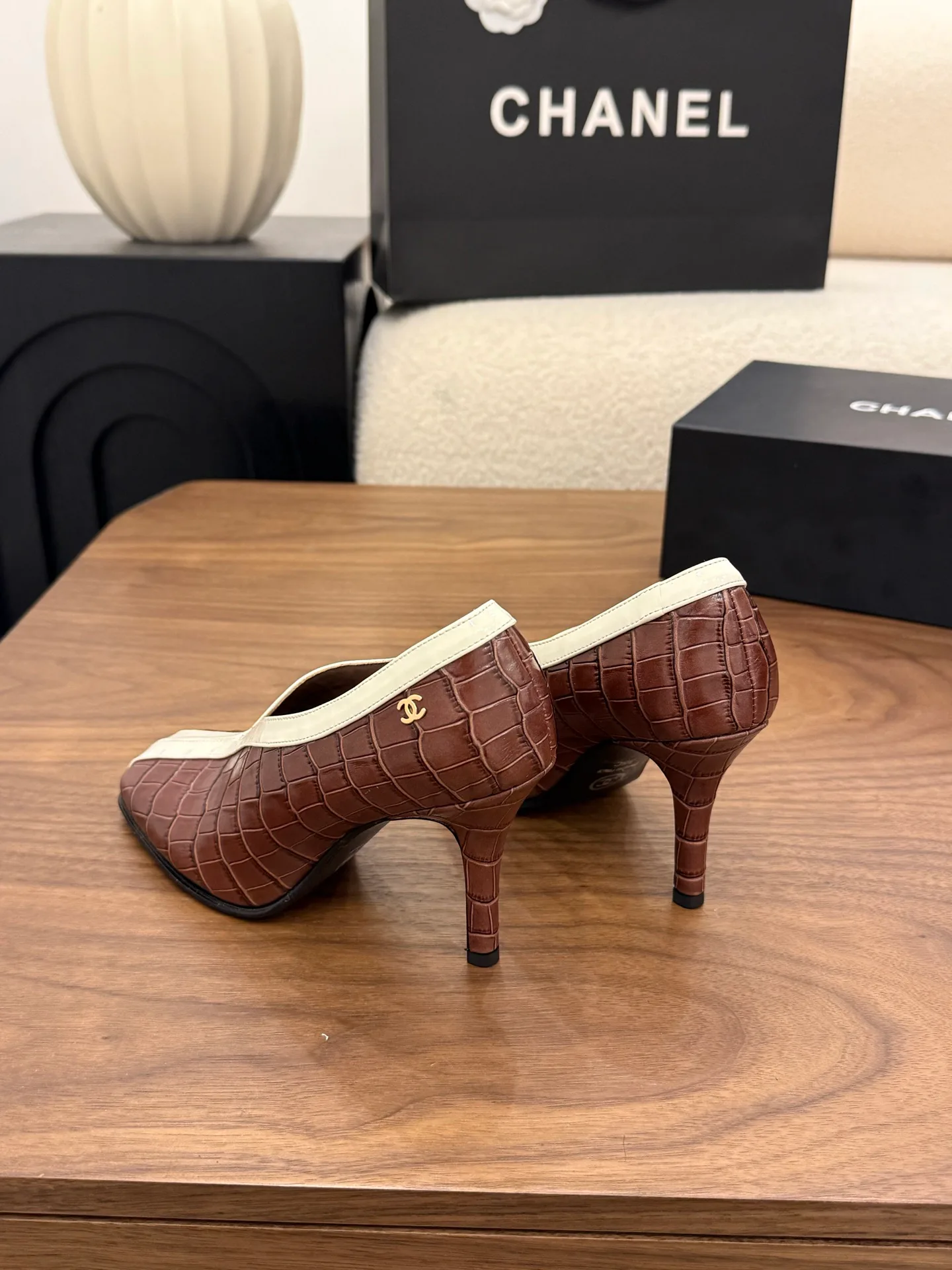 Women's Heels CHANEL 18275696