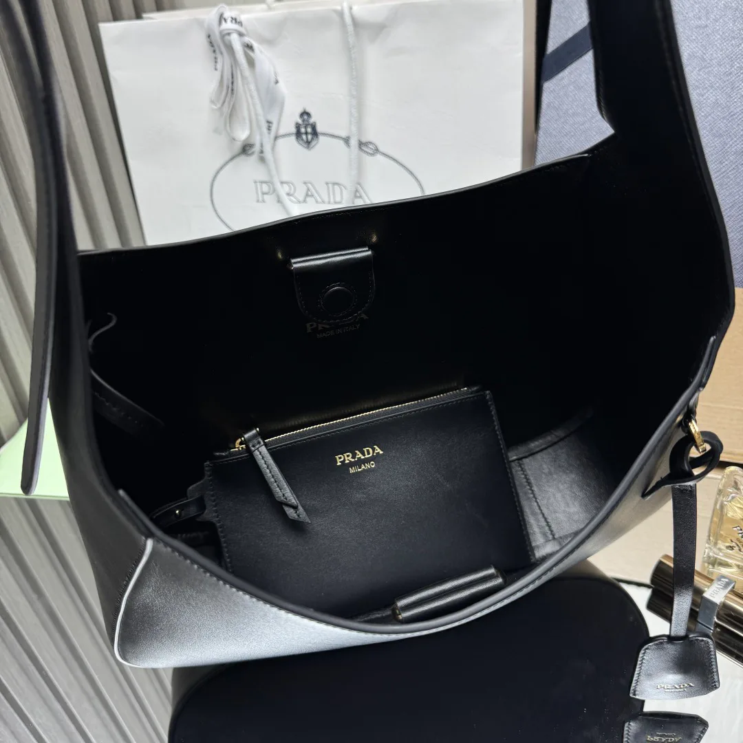 Women's Classic Handbags PRADA 18323045
