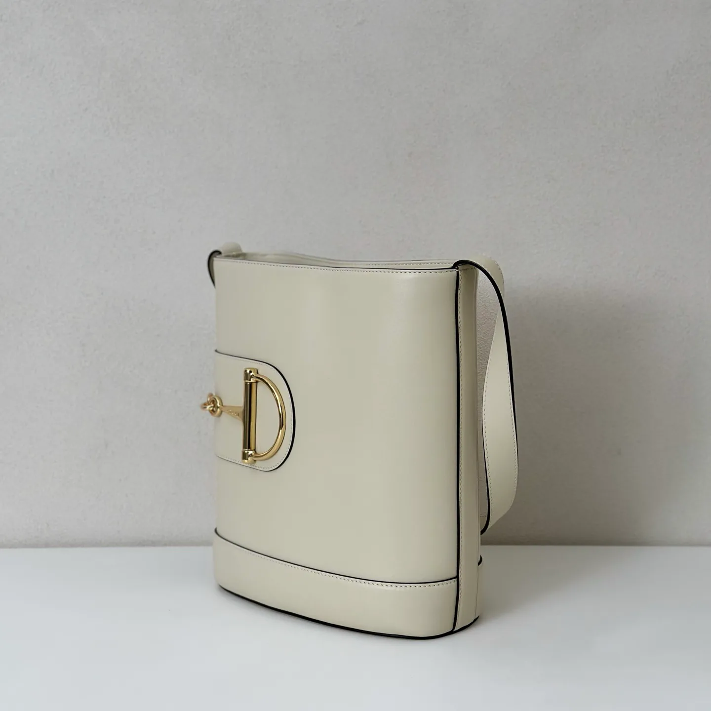 Women's Classic Handbags GUCCI 18310176