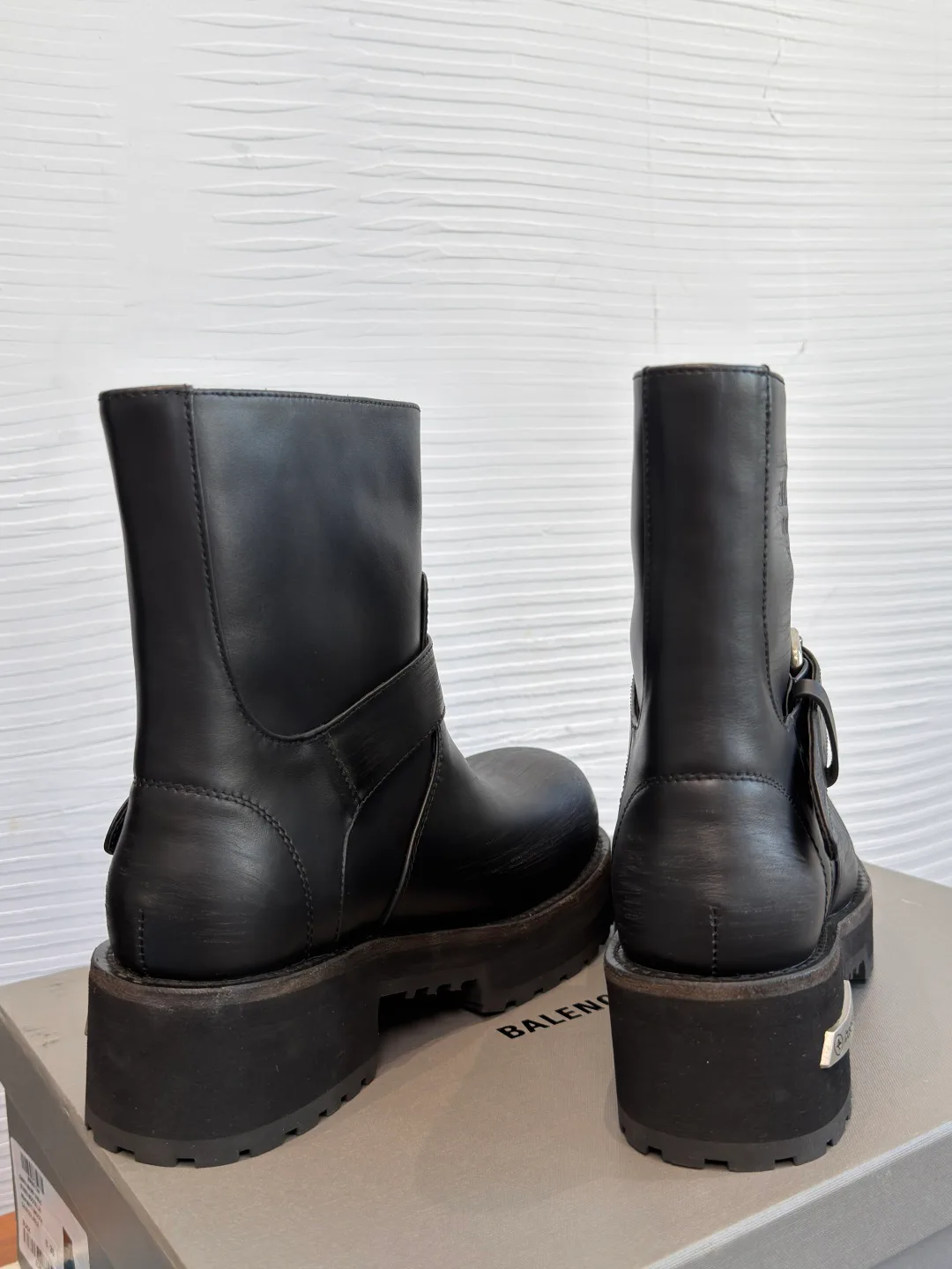 Ботинки Женские Balenciaga 18604660