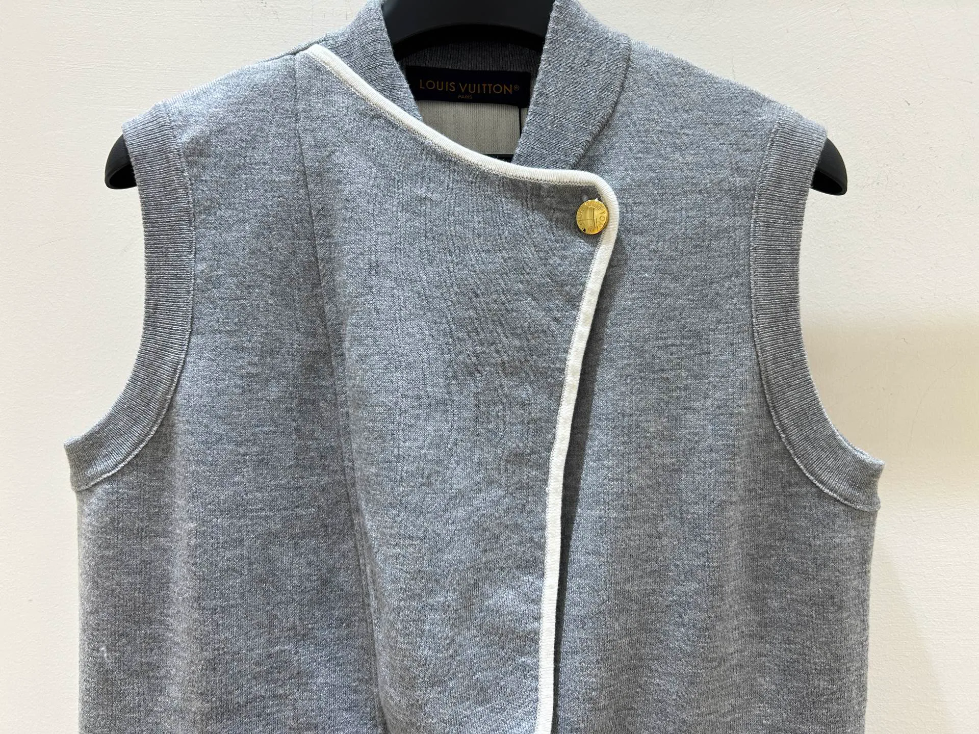 Women's Vests LOUIS VUITTON 18096716