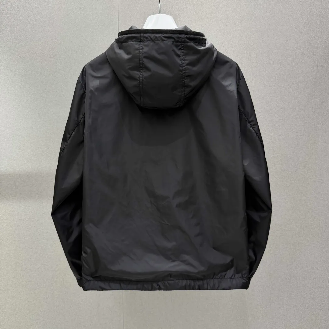 Men's Jackets And Down Jackets MONCLER 17807246