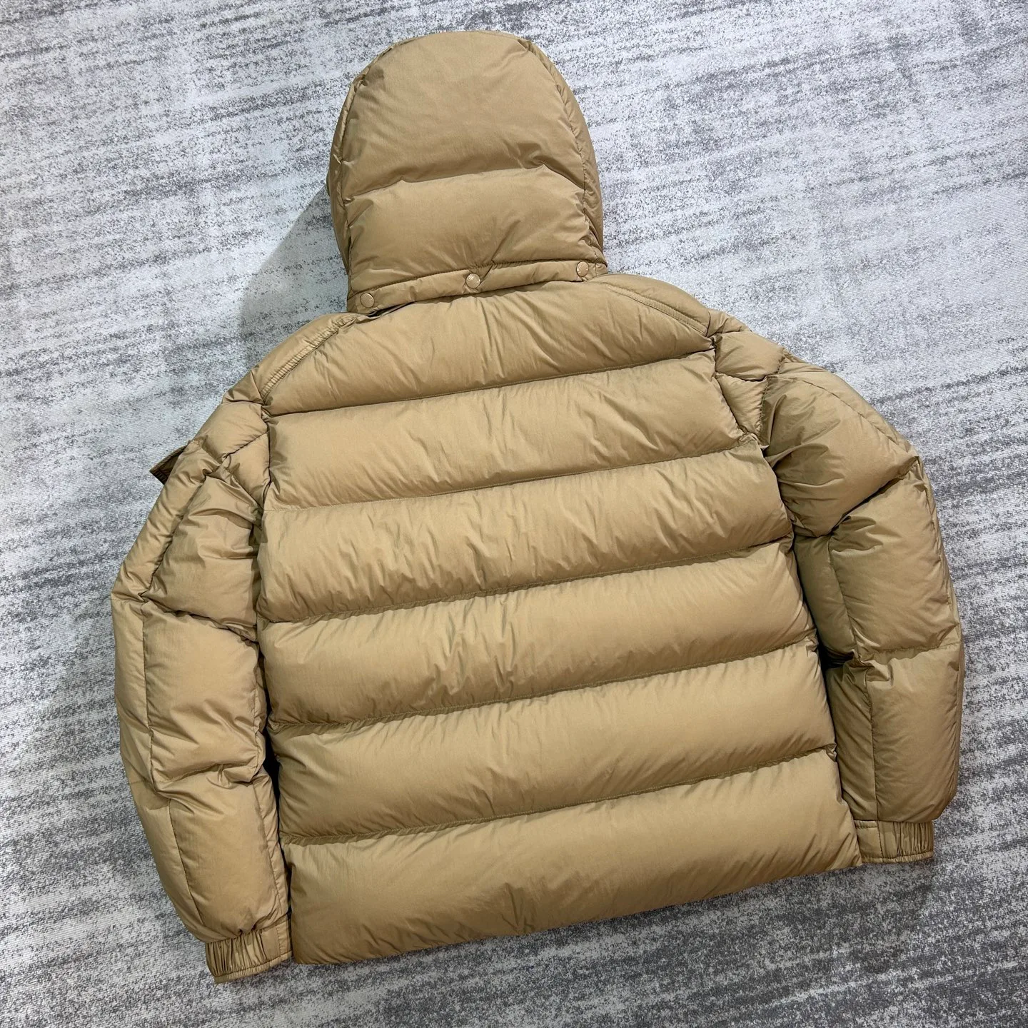 Women's Jackets And Down Jackets MONCLER 18134101