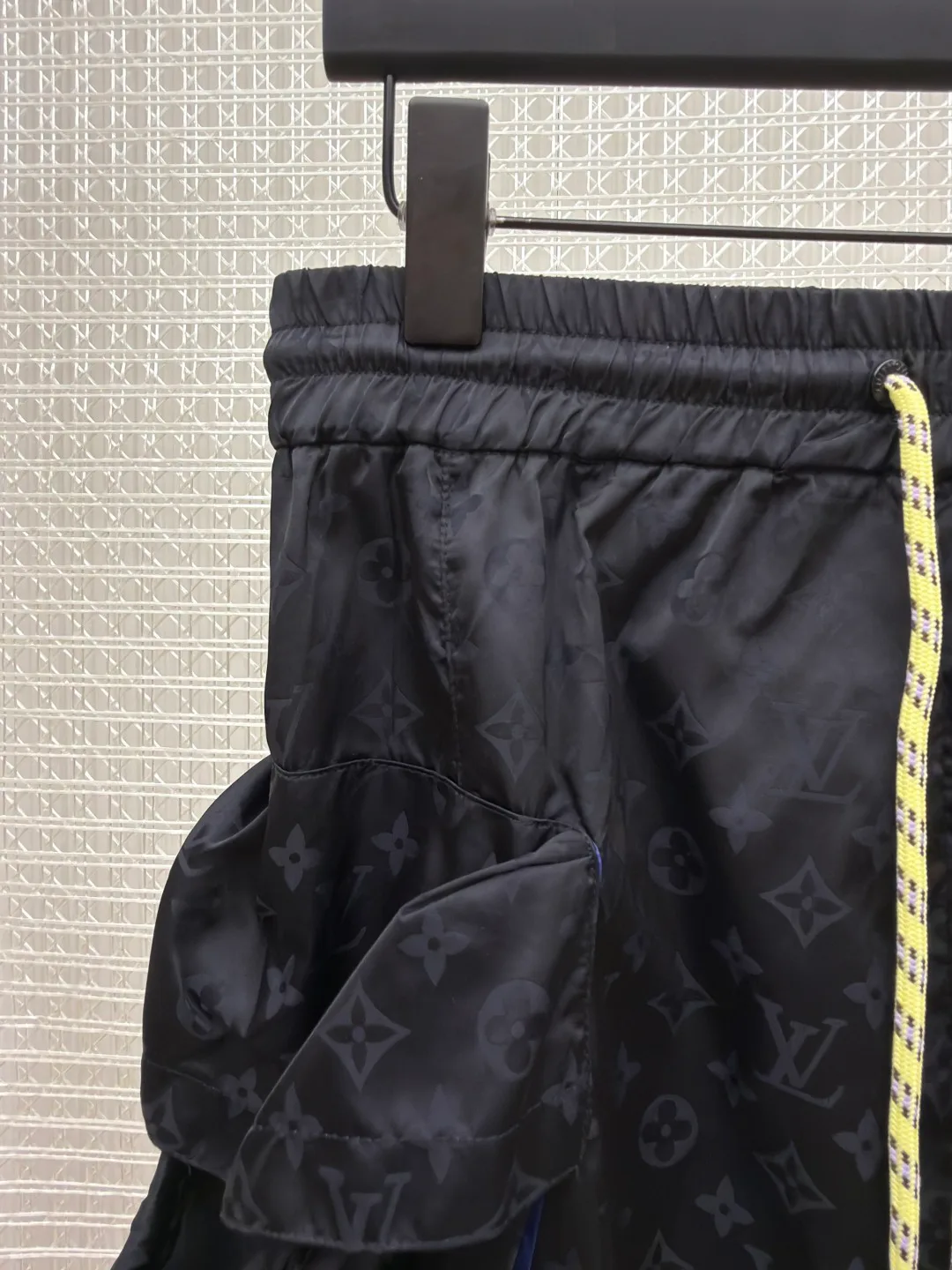 Men's Shorts LOUIS VUITTON 18153356