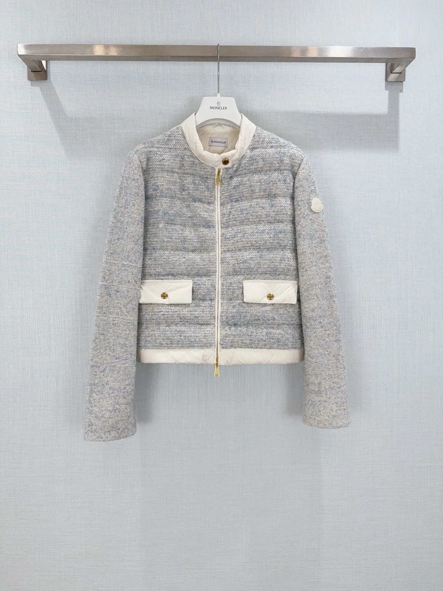 Women's Jackets And Down Jackets MONCLER 18474160