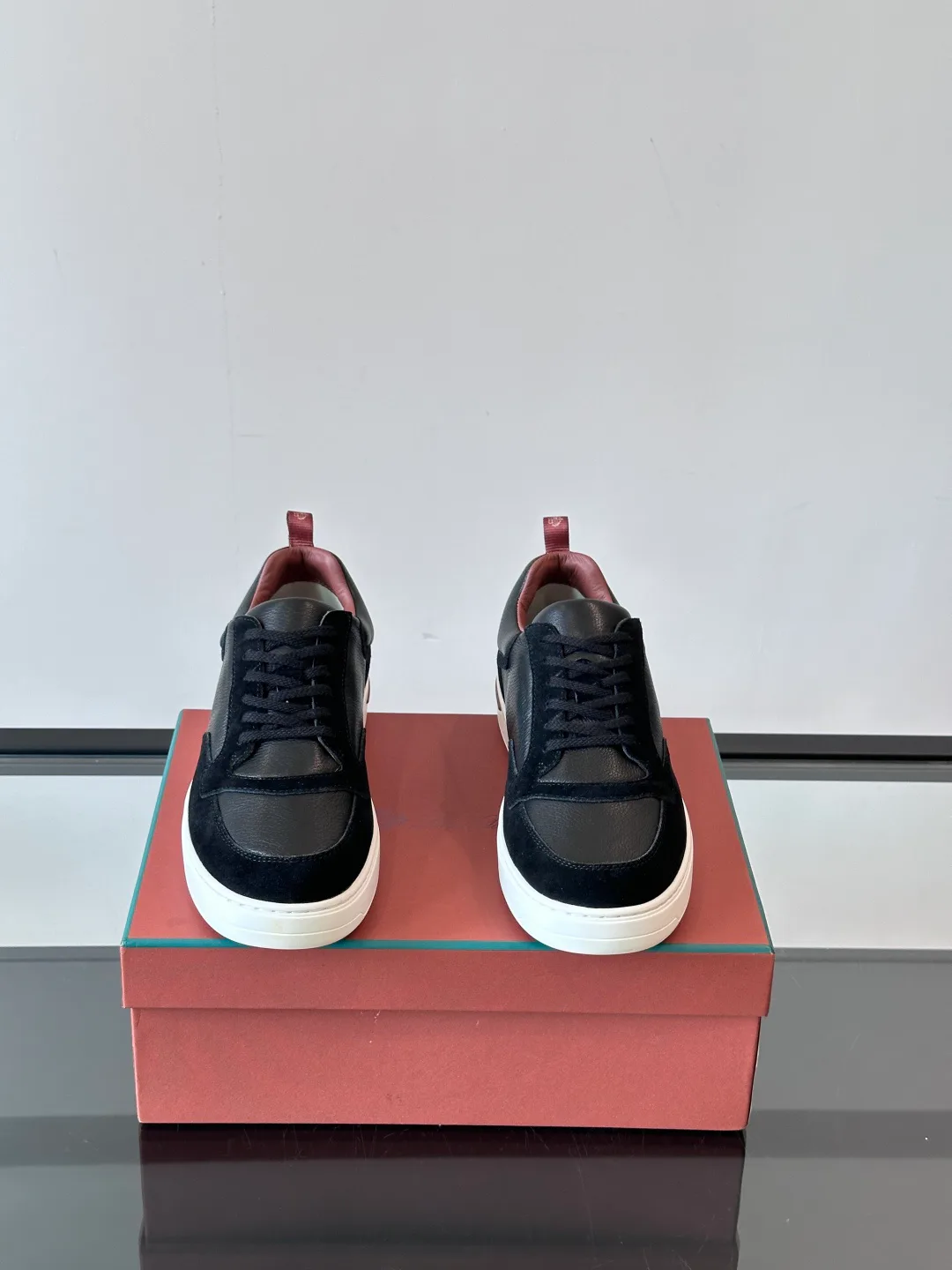 Men's Sneakers LORO PIANA 17730631
