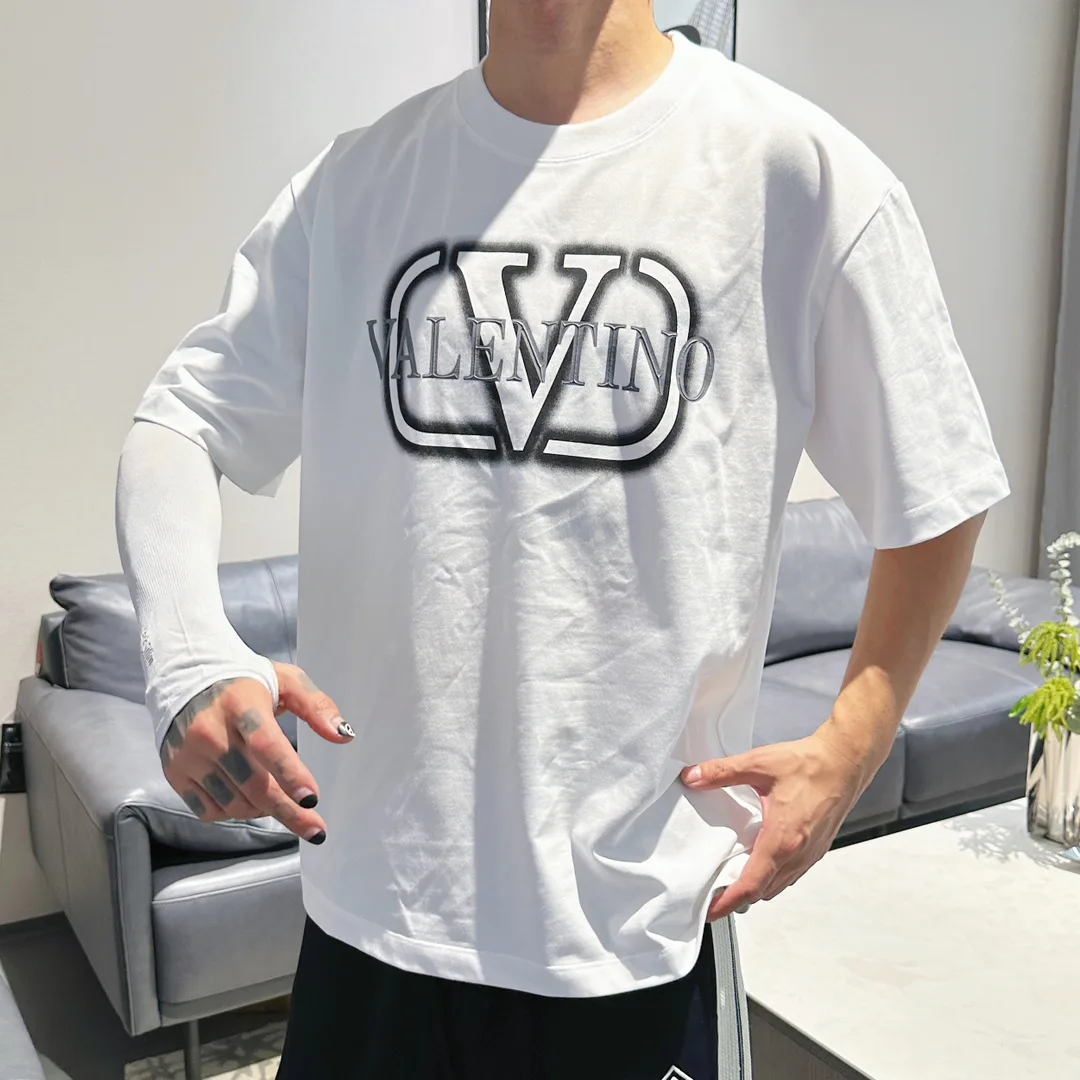 Men's T-Shirts VALENTINO 17037377
