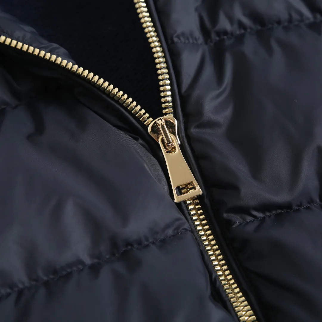 Women's Jackets And Down Jackets MONCLER 18536492