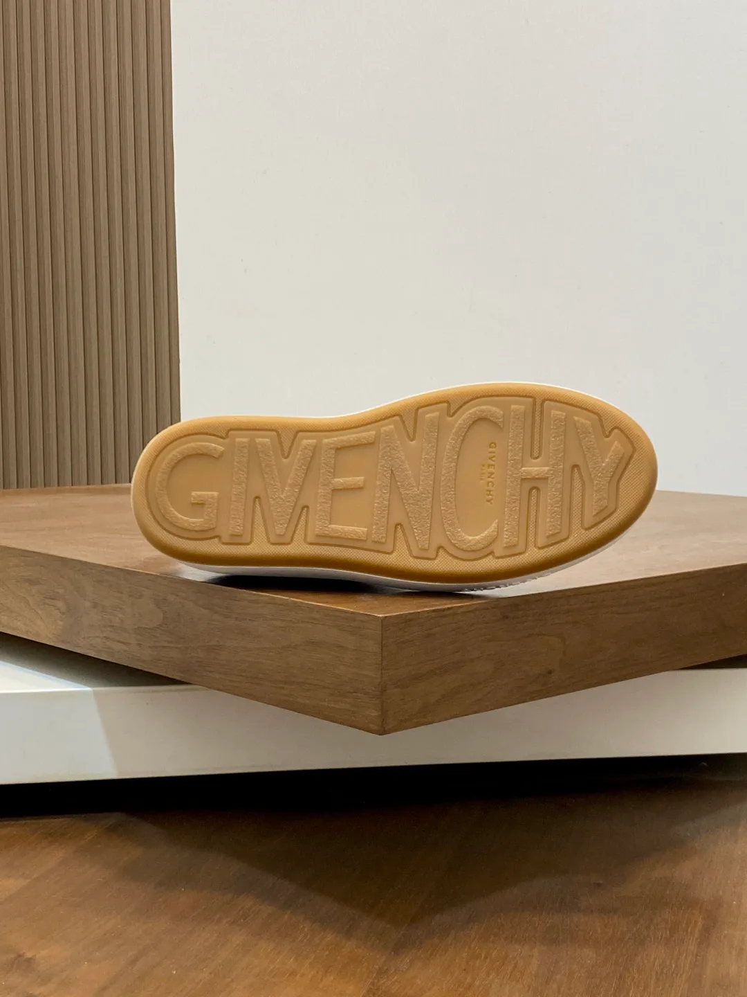 Men's Sneakers GIVENCHY 18449118