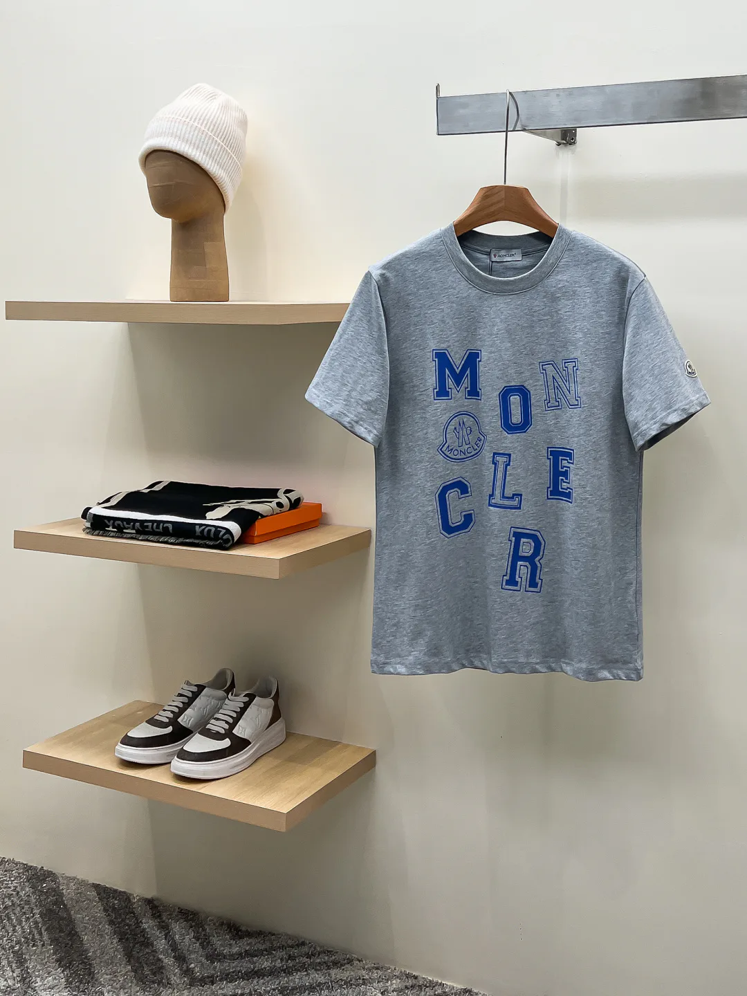 Men's T-Shirts MONCLER 18499471