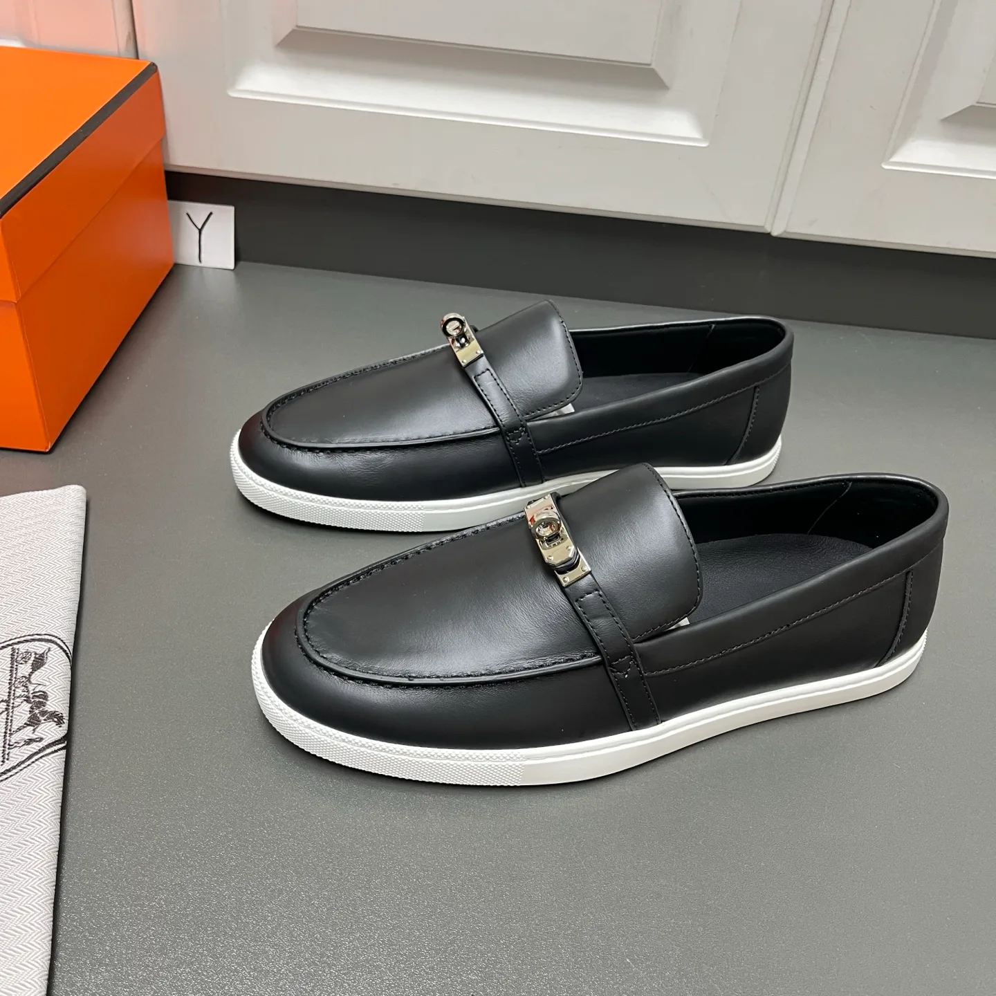 Men's Loafers And Dress Shoes HERMES 17457785