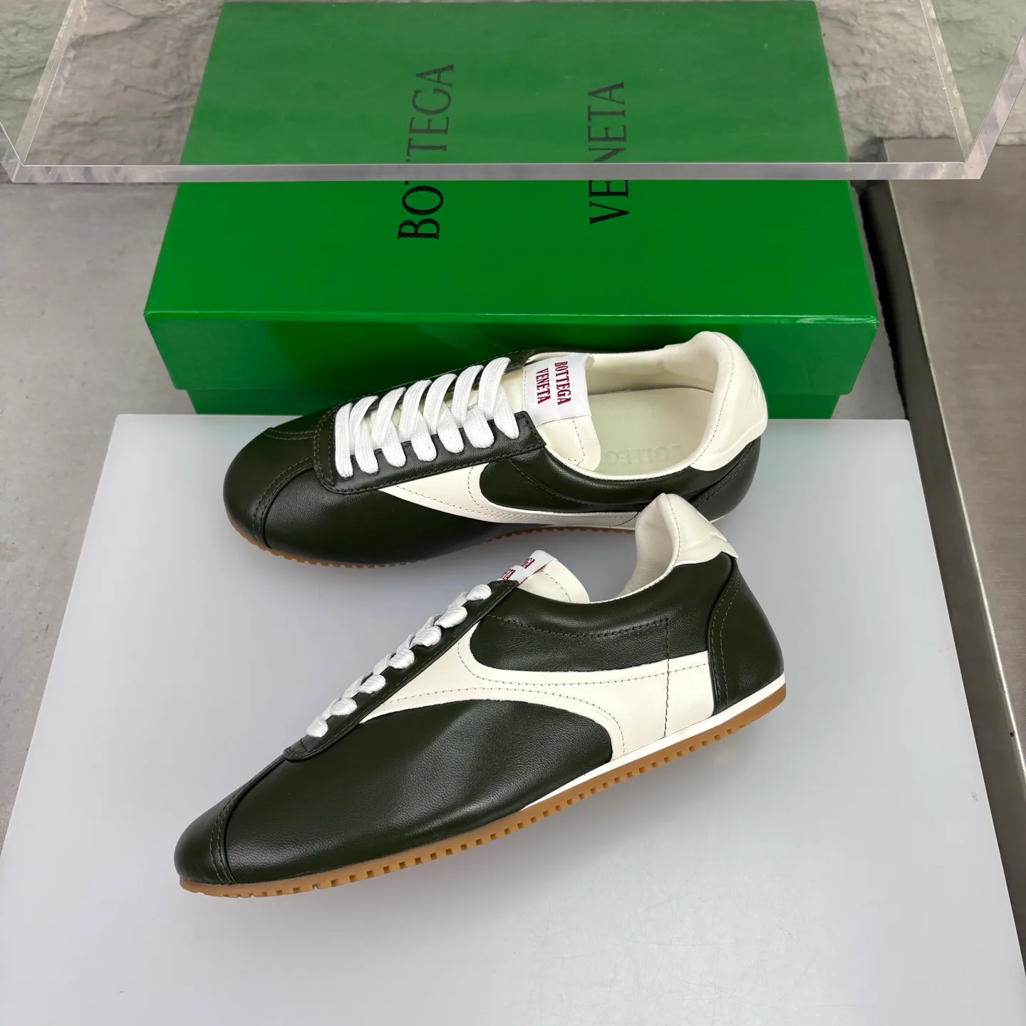 Women's Sneakers BOTTEGA VENETA 18351657