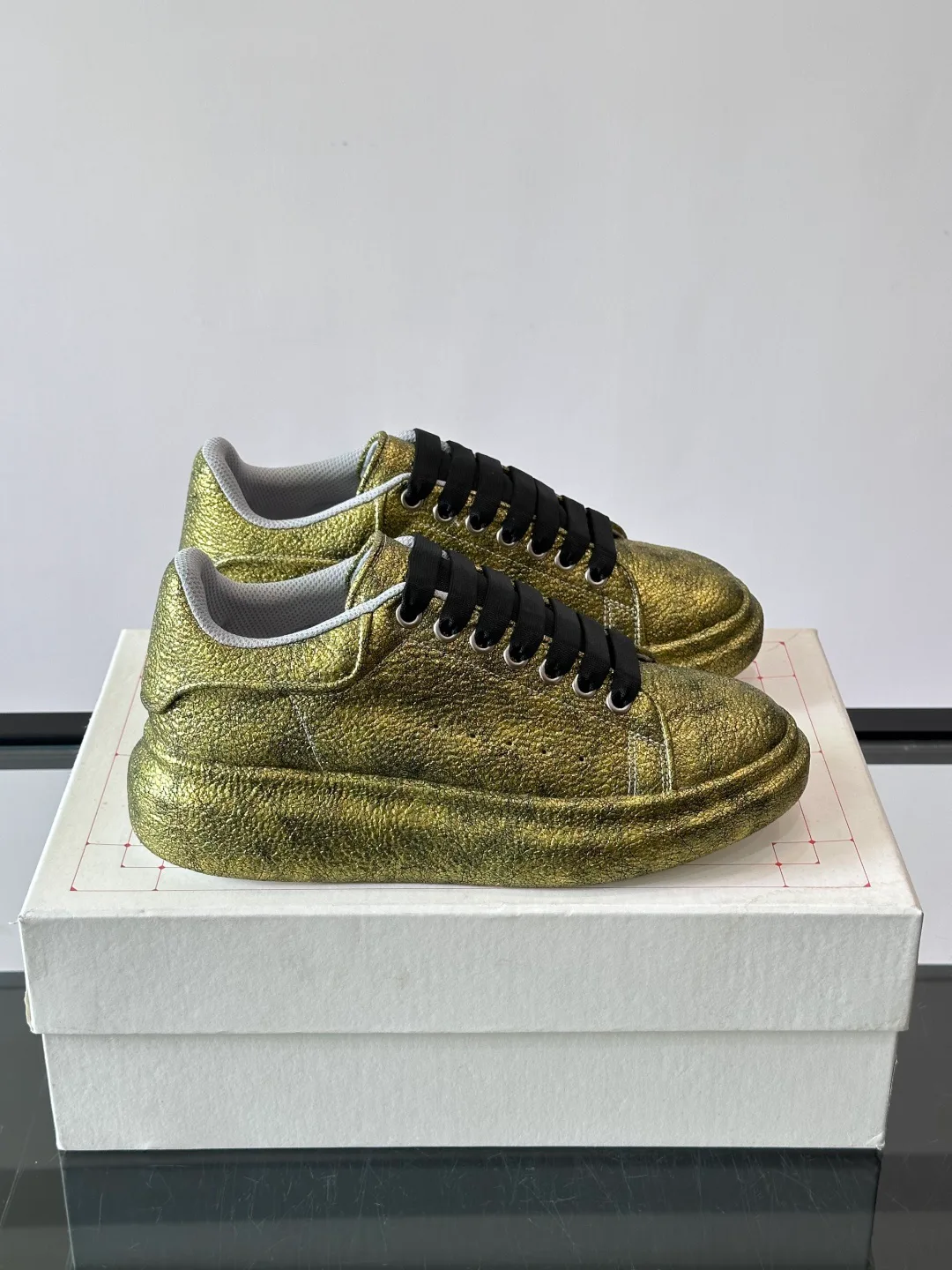 Women's Sneakers ALEXANDER MCQUEEN 17447541