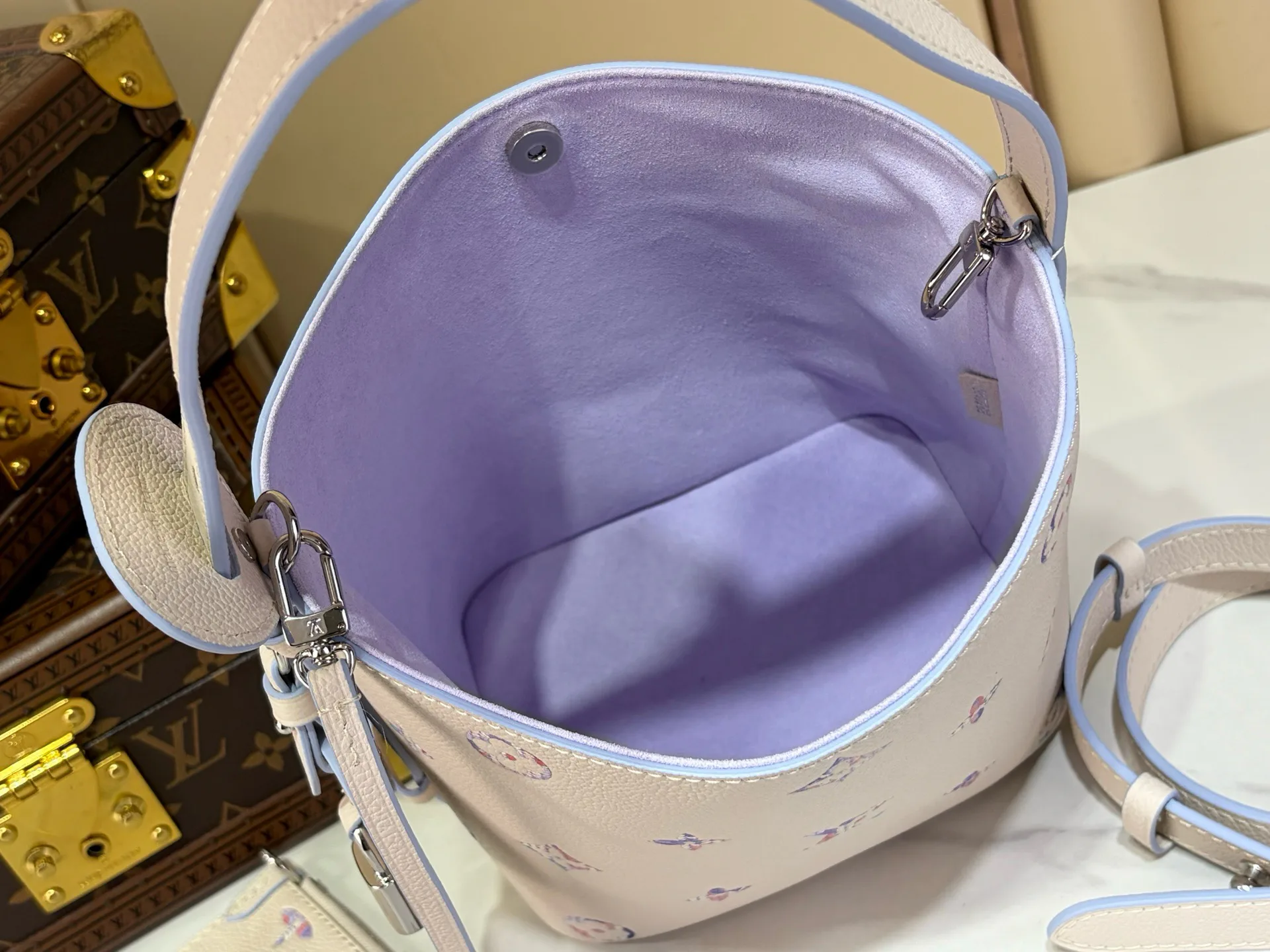 Women's Classic Handbags LOUIS VUITTON 17499362