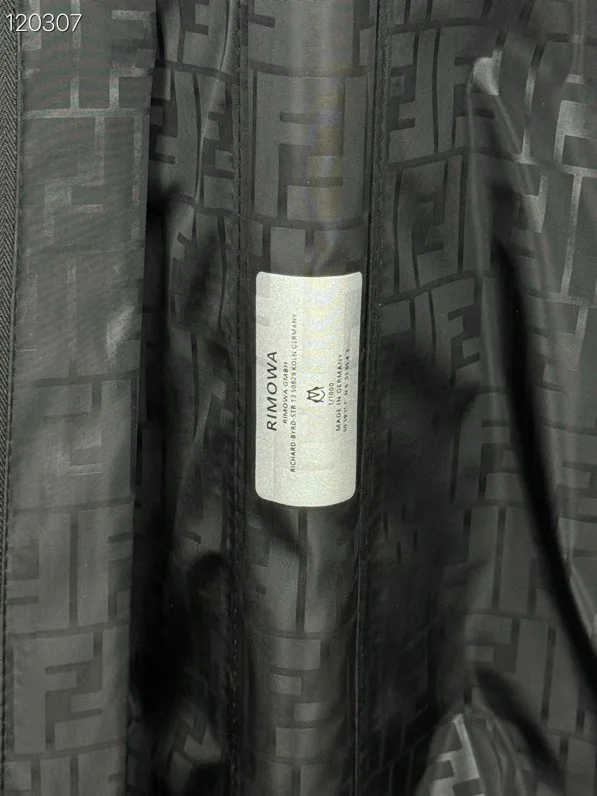 Suitcases RIMOWA 17532581