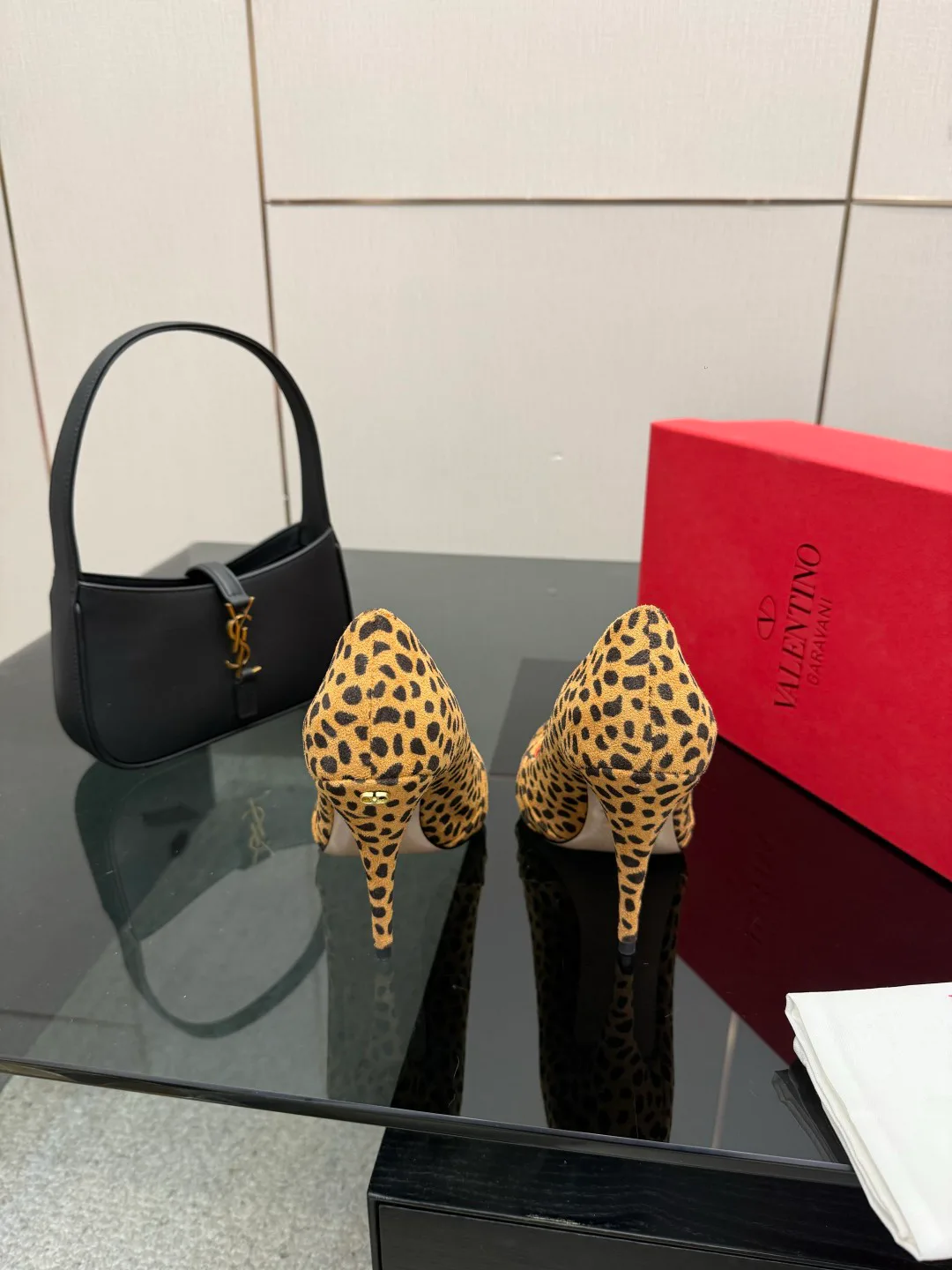 Women's Heels VALENTINO 17467435