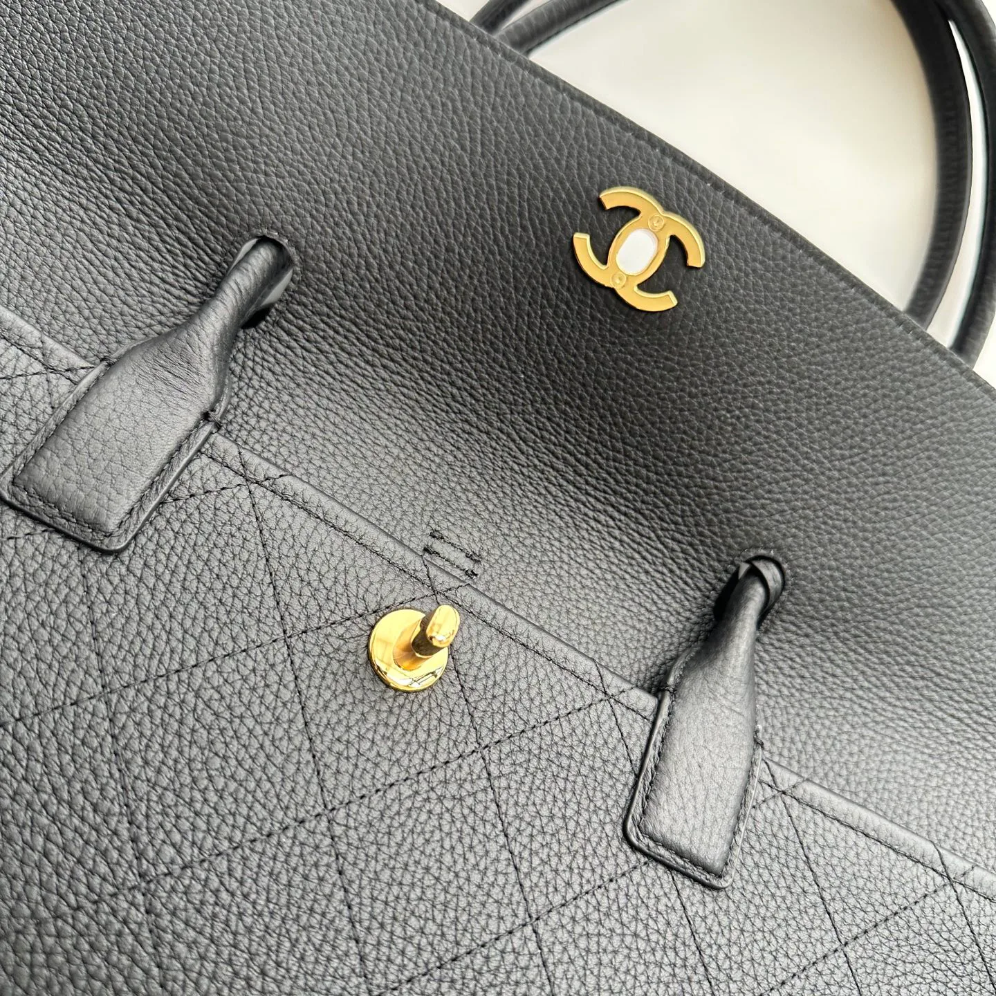 Women's Classic Handbags CHANEL 17324324