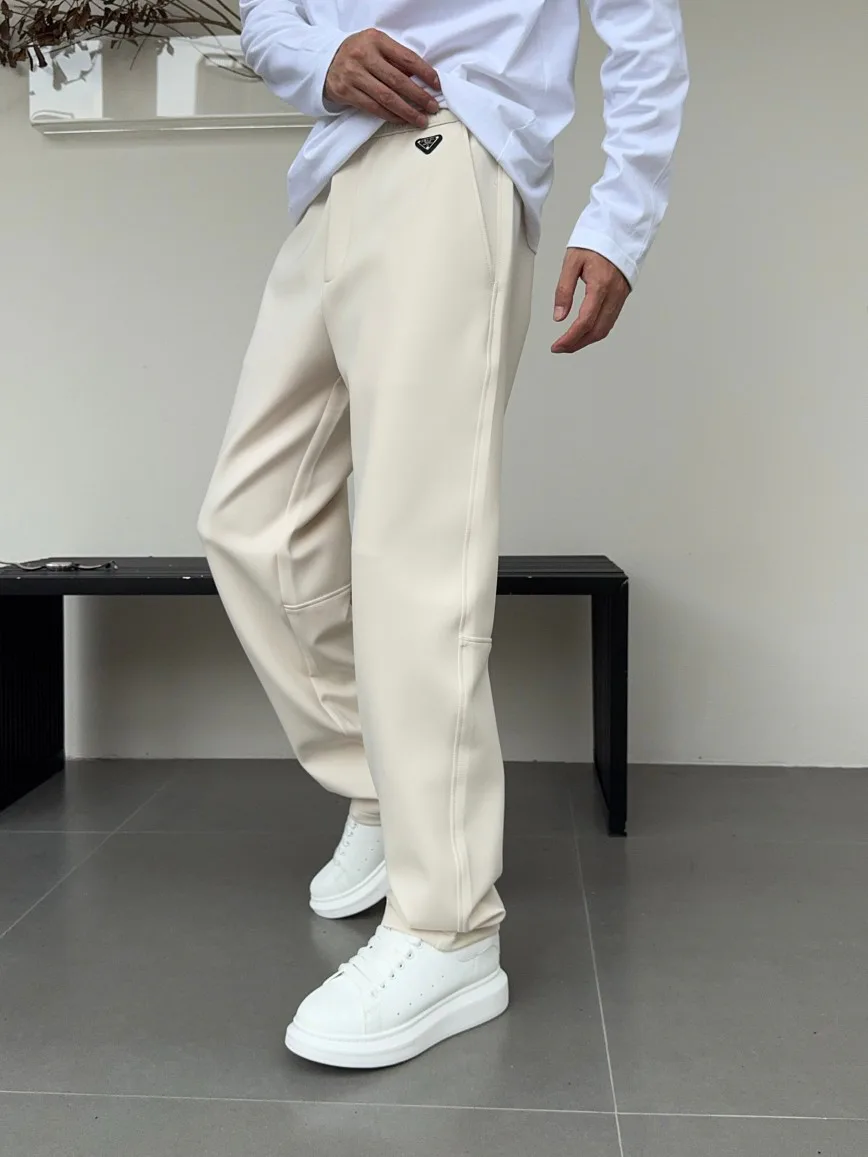 Women's Trousers PRADA 18178457