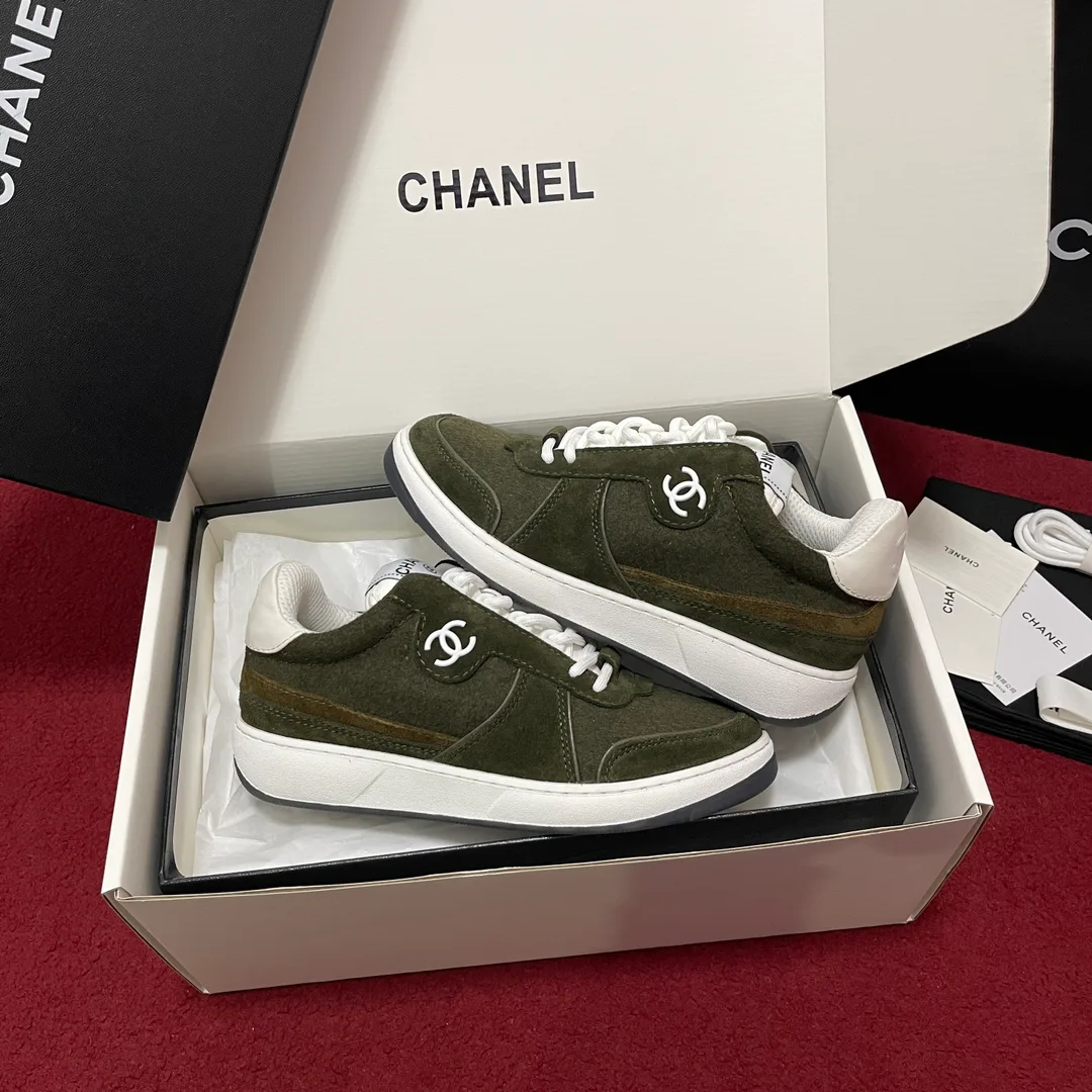 Women's Sneakers CHANEL 18195105