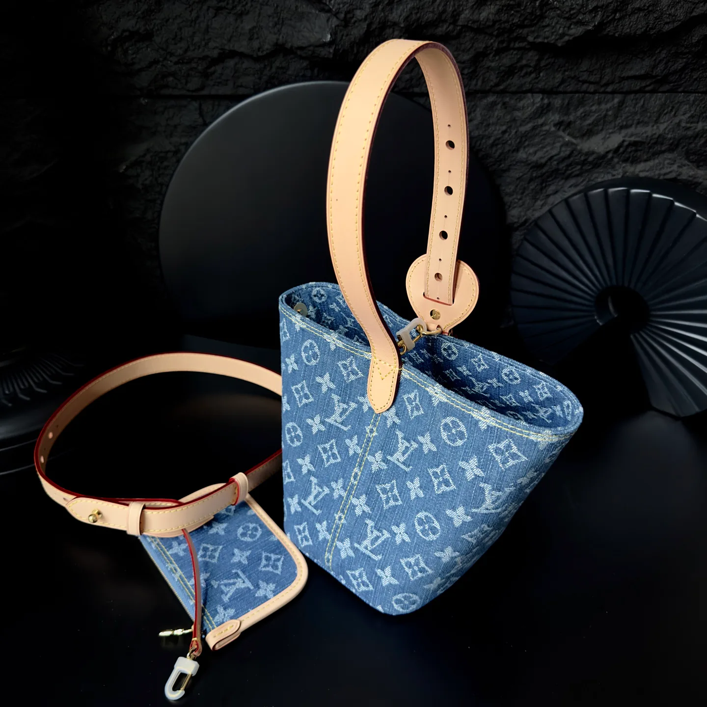Women's Classic Handbags LOUIS VUITTON 17498631
