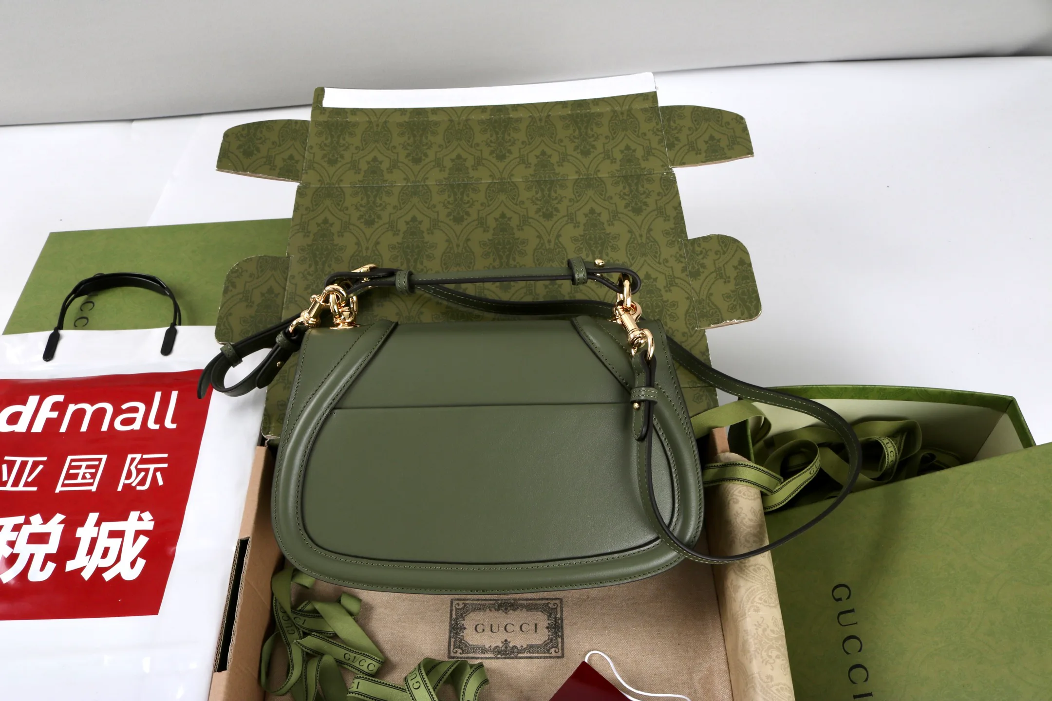Women's Classic Handbags GUCCI 18065510