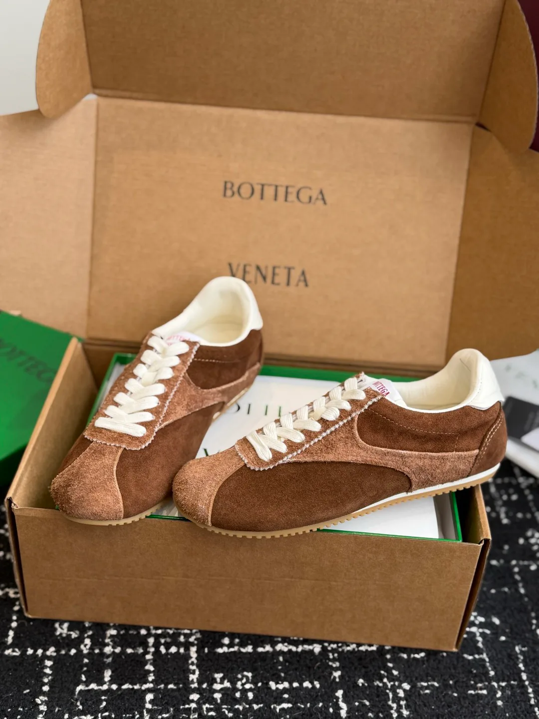 Women's Sneakers BOTTEGA VENETA 18260310