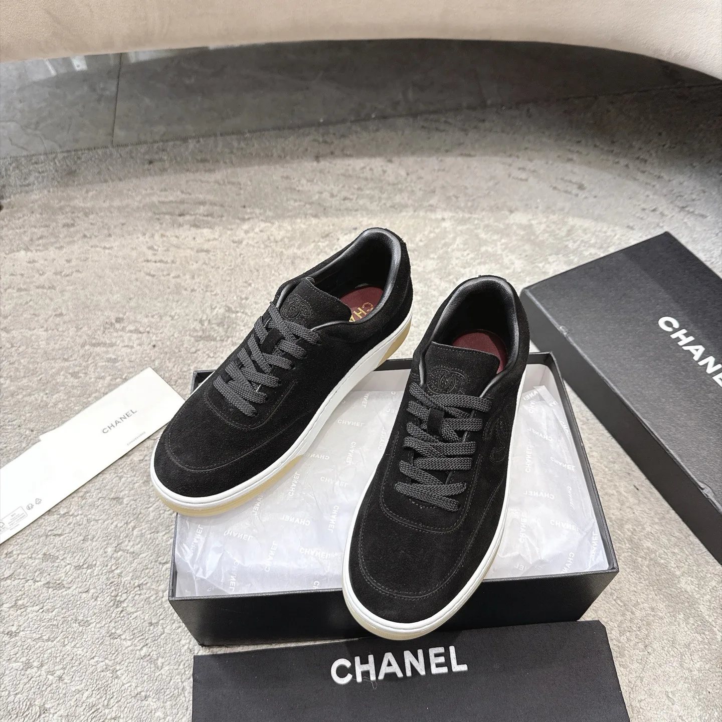 Women's Sneakers CHANEL 17933405