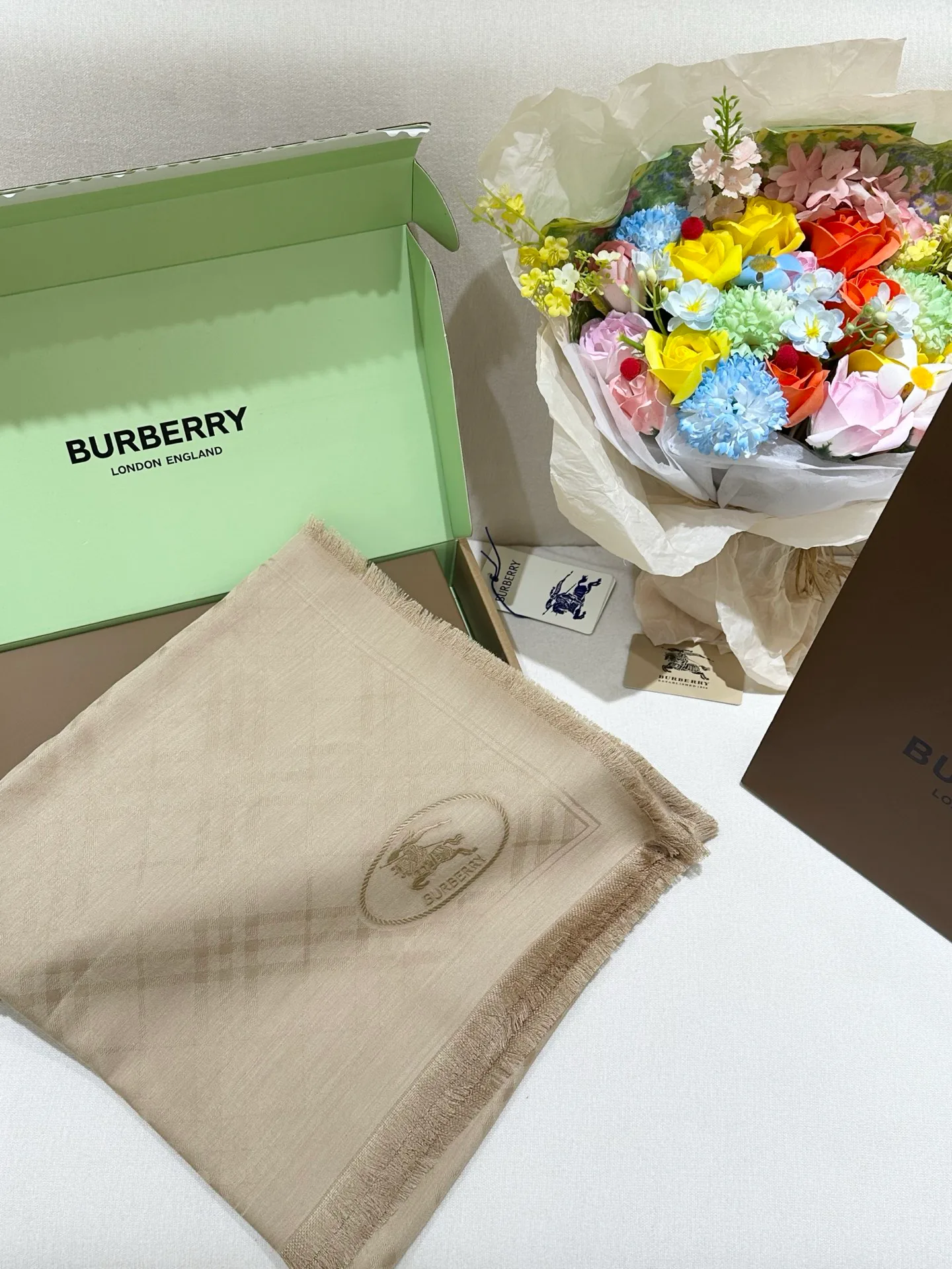 Scarves BURBERRY 17916810