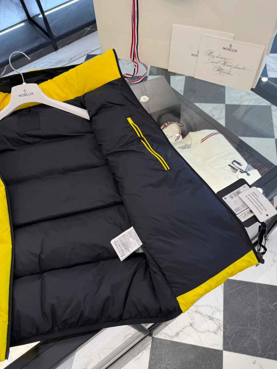 Men's Vests MONCLER 18007721