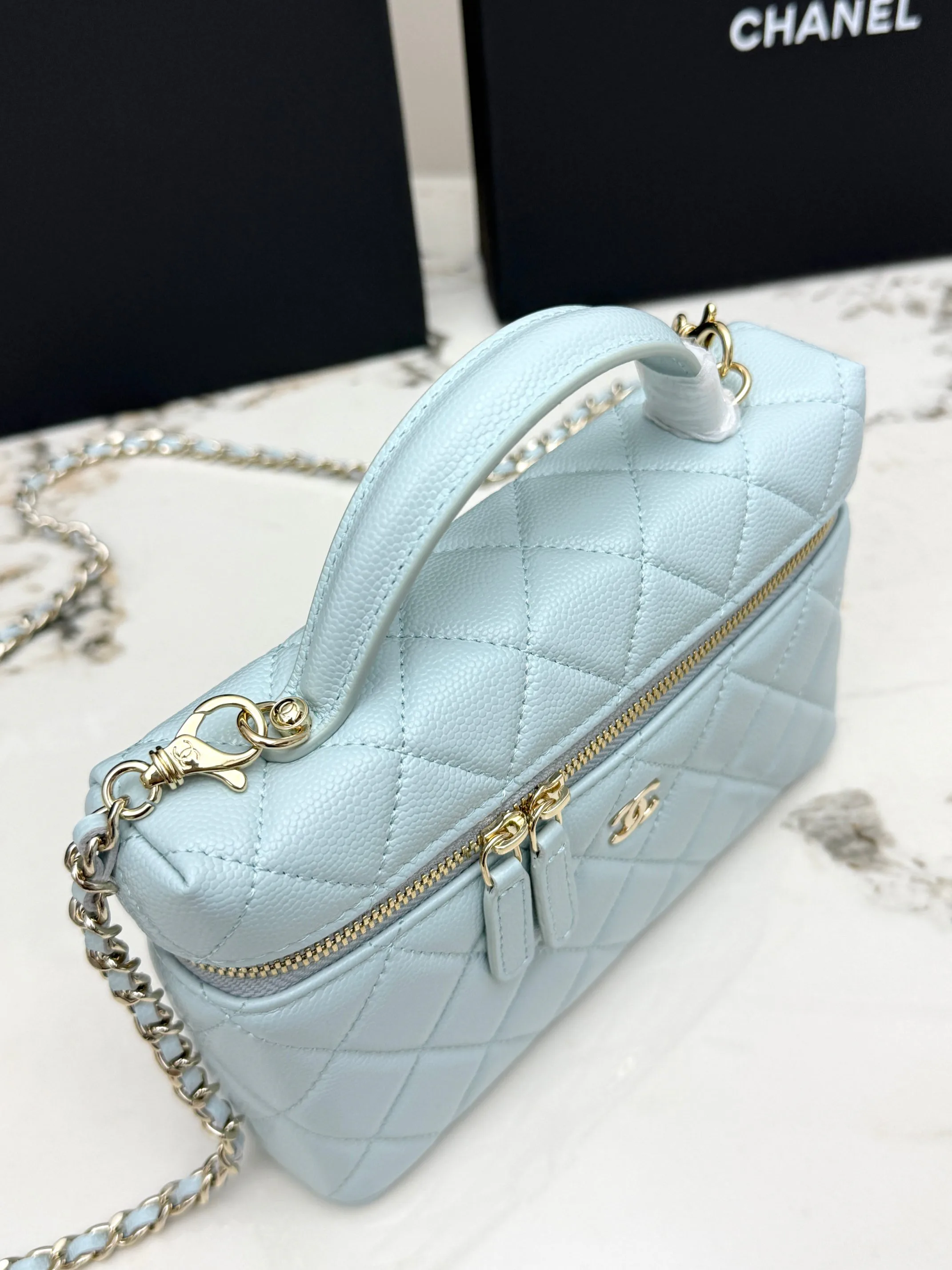 Women's Classic Handbags CHANEL 17949115