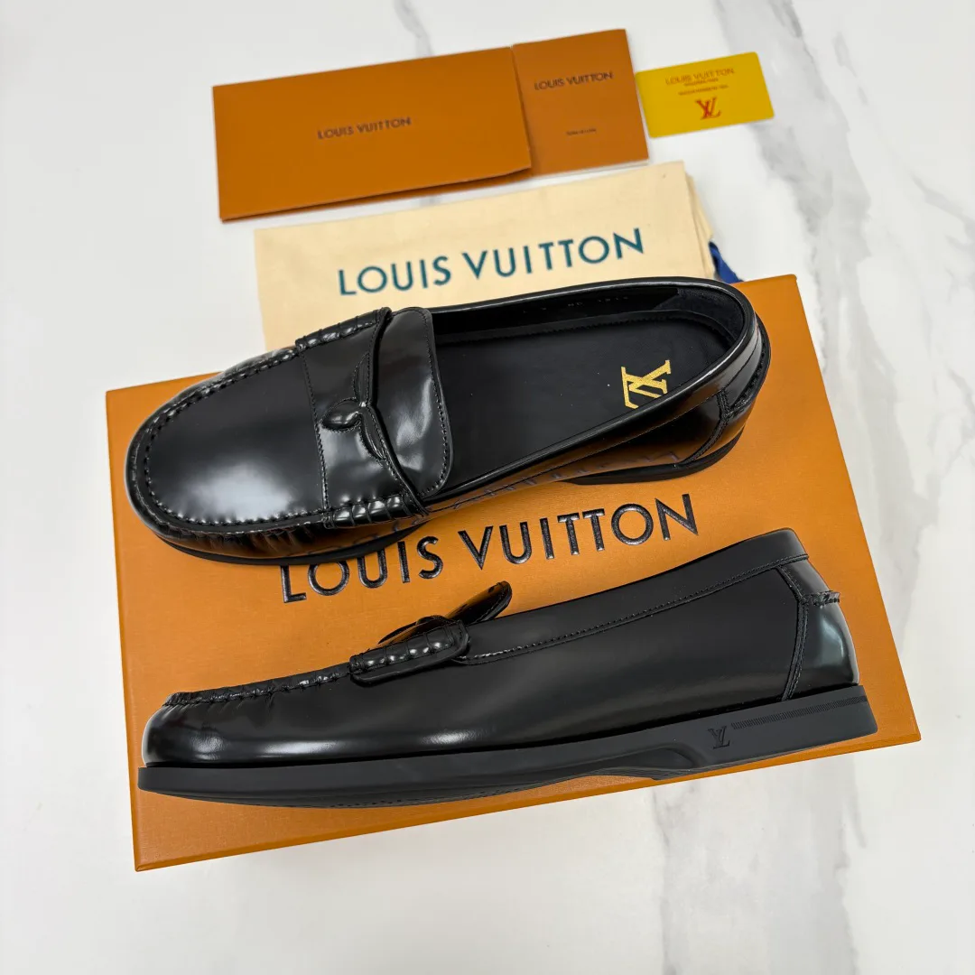 Men's Loafers And Dress Shoes LOUIS VUITTON 17715950