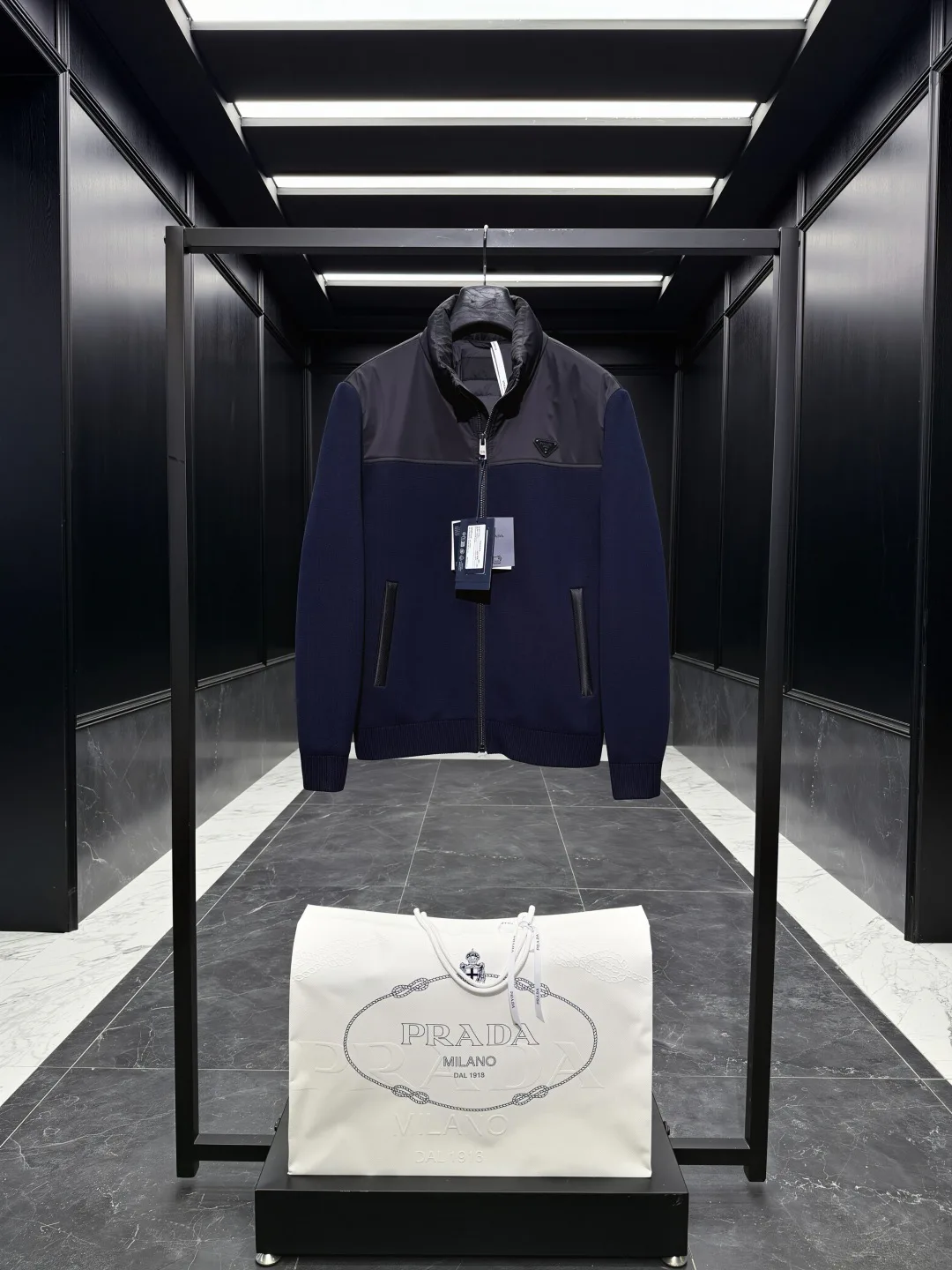 Куртки И Пуховики Мужские Prada 18596165