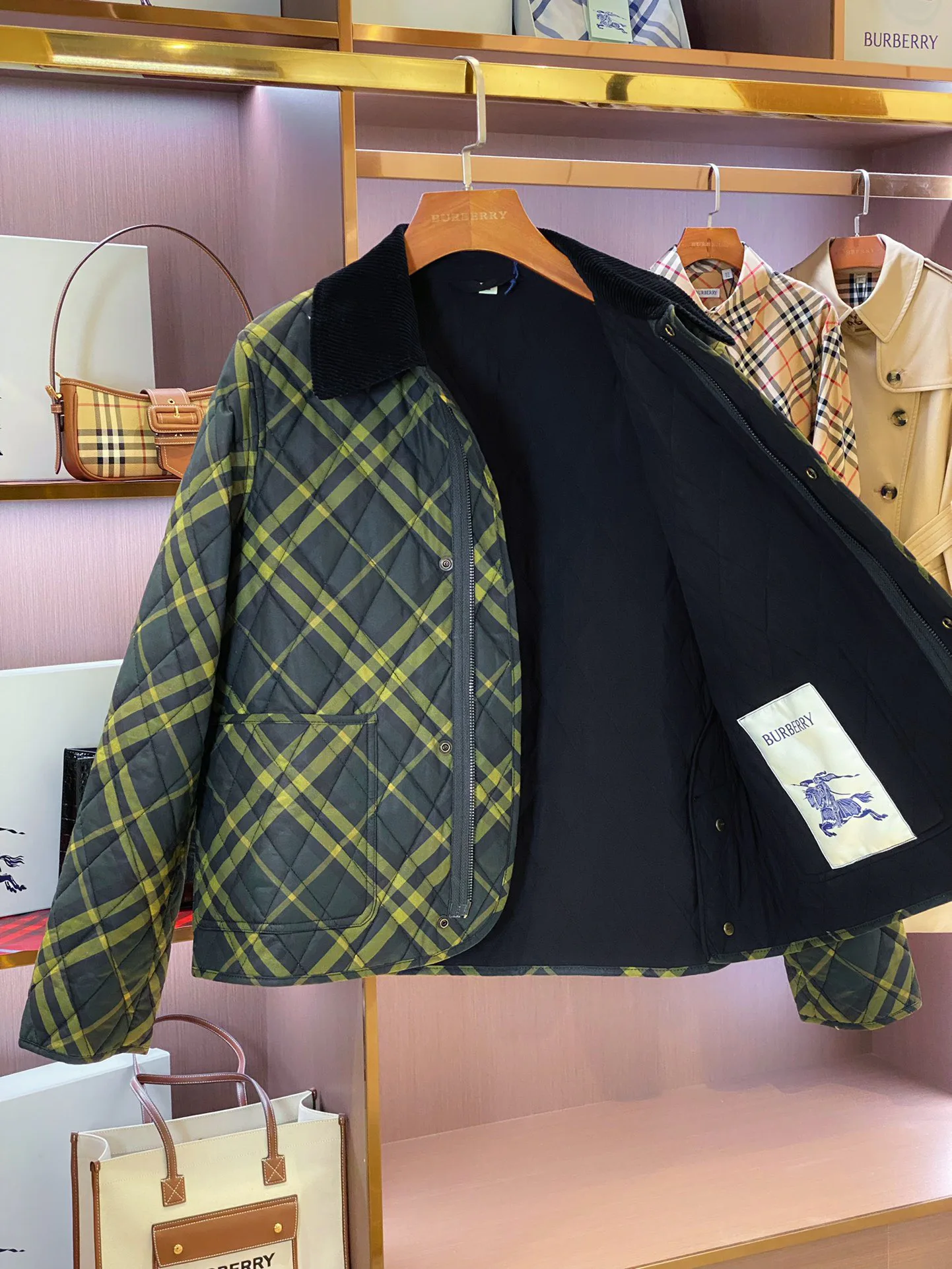 Women's Jackets And Down Jackets BURBERRY 18140715