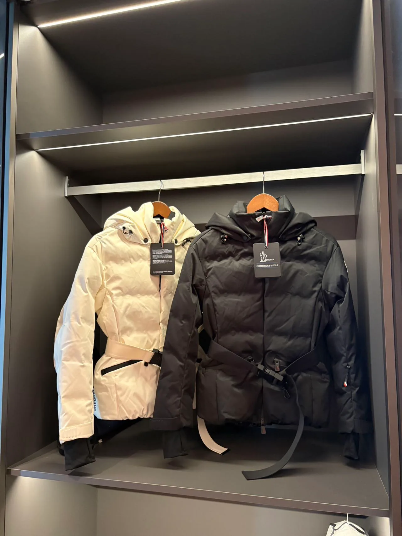 Men's Jackets And Down Jackets MONCLER 18231762