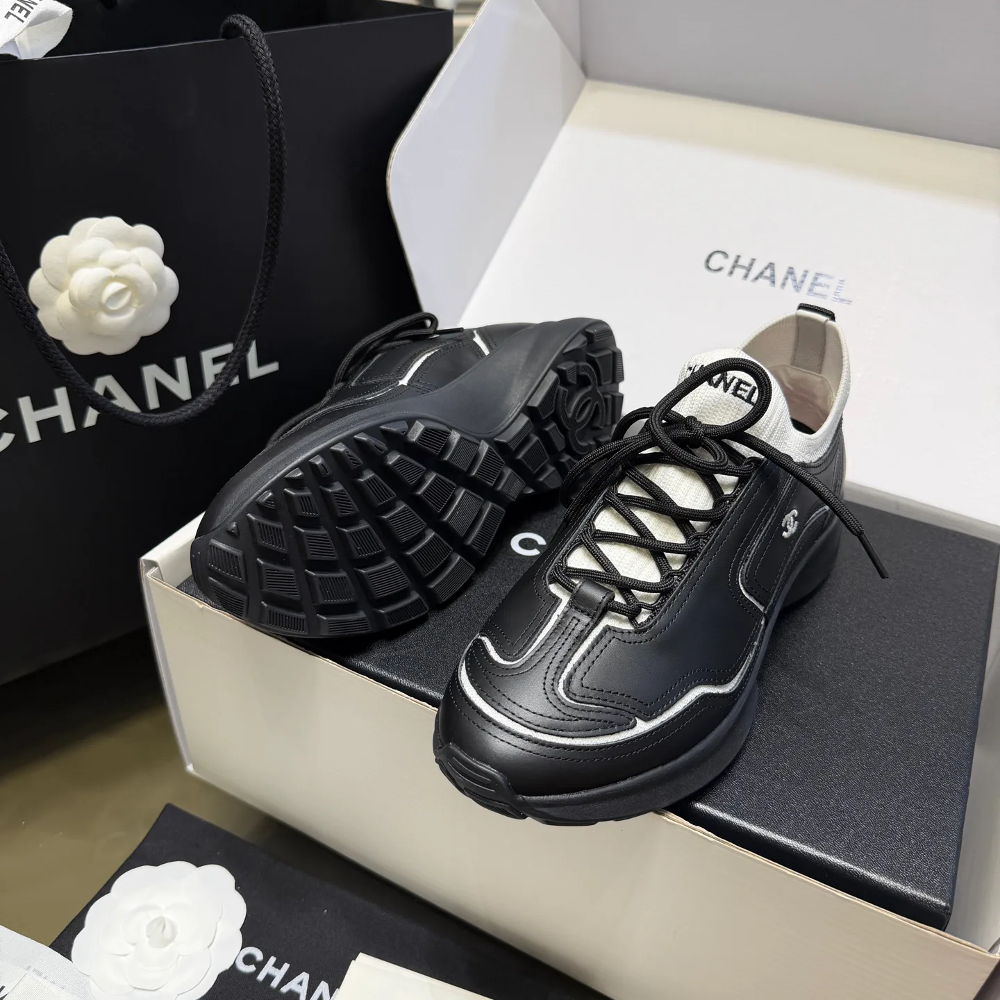Women's Sneakers CHANEL 17877251