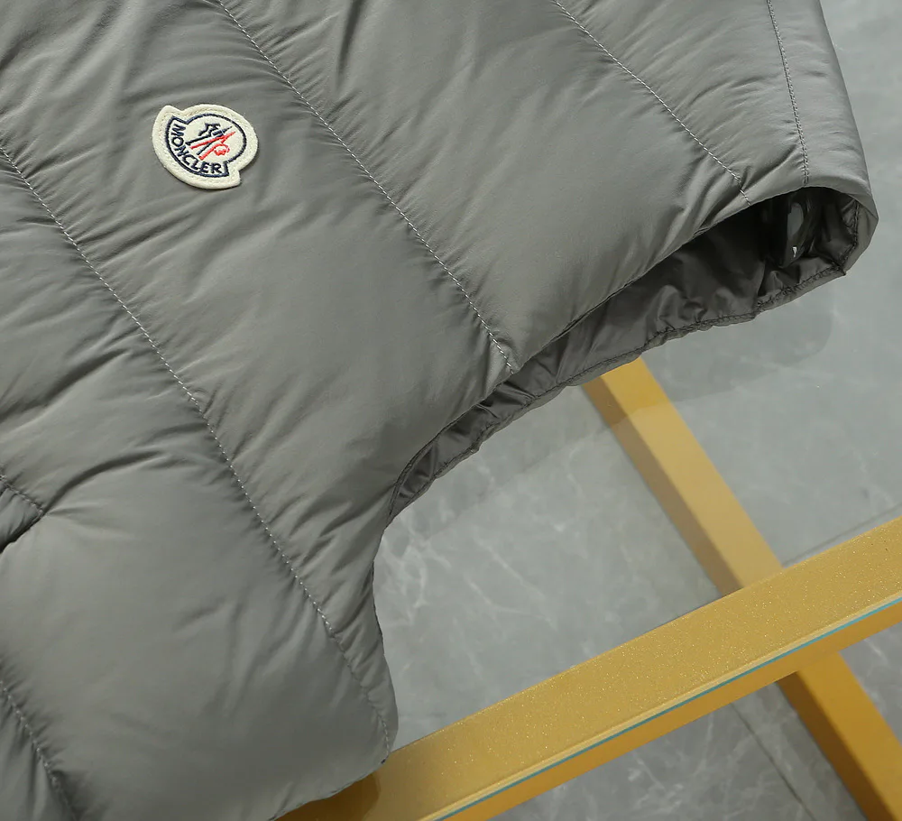 Men's Vests MONCLER 18345547