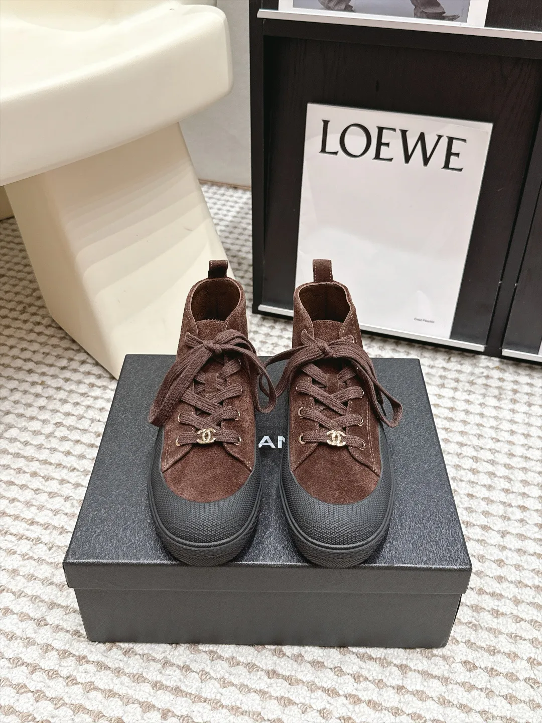 Women's Sneakers CHANEL 18497856