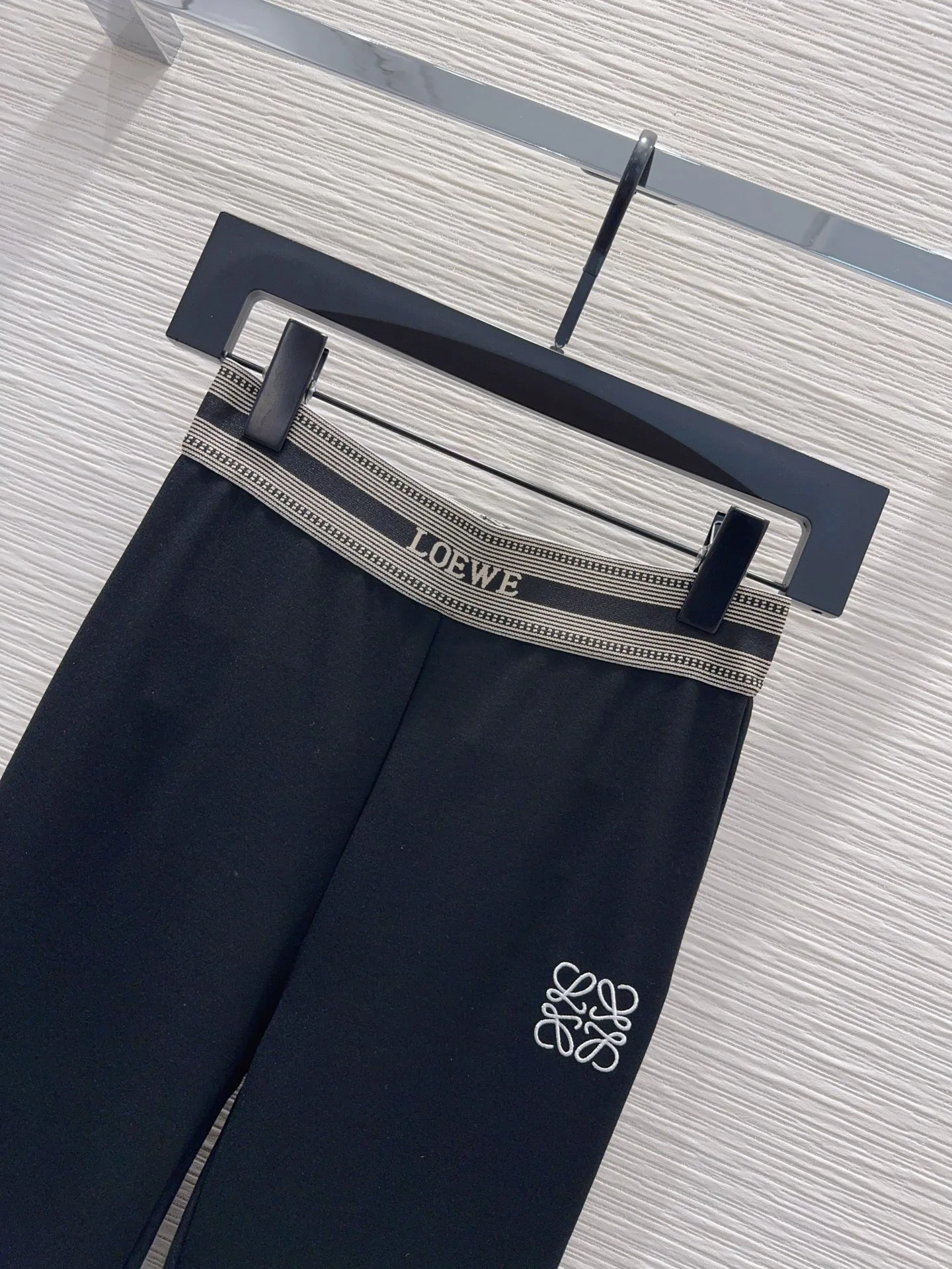 Women's Trousers LOEWE 17988067