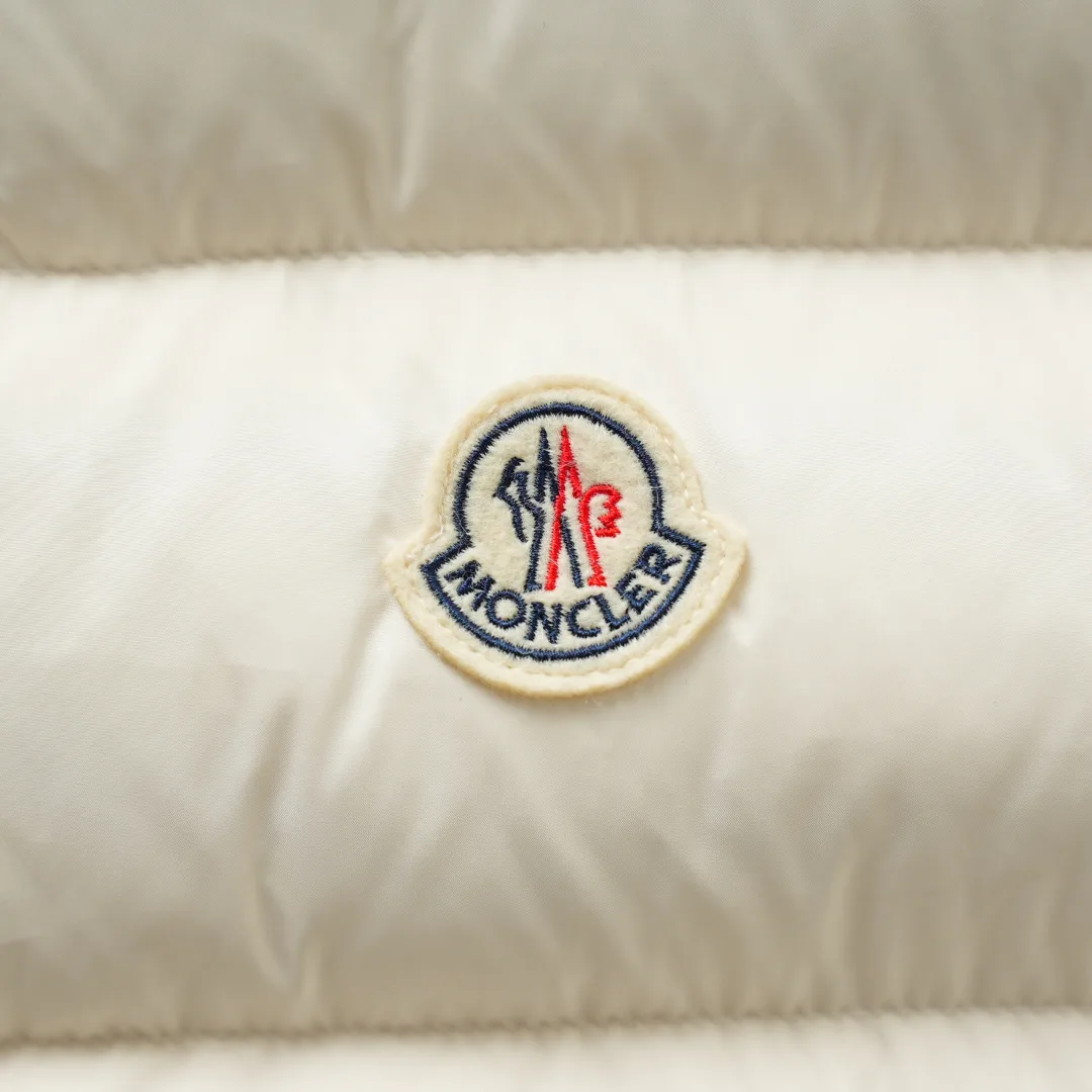 Women's Vests MONCLER 18455949