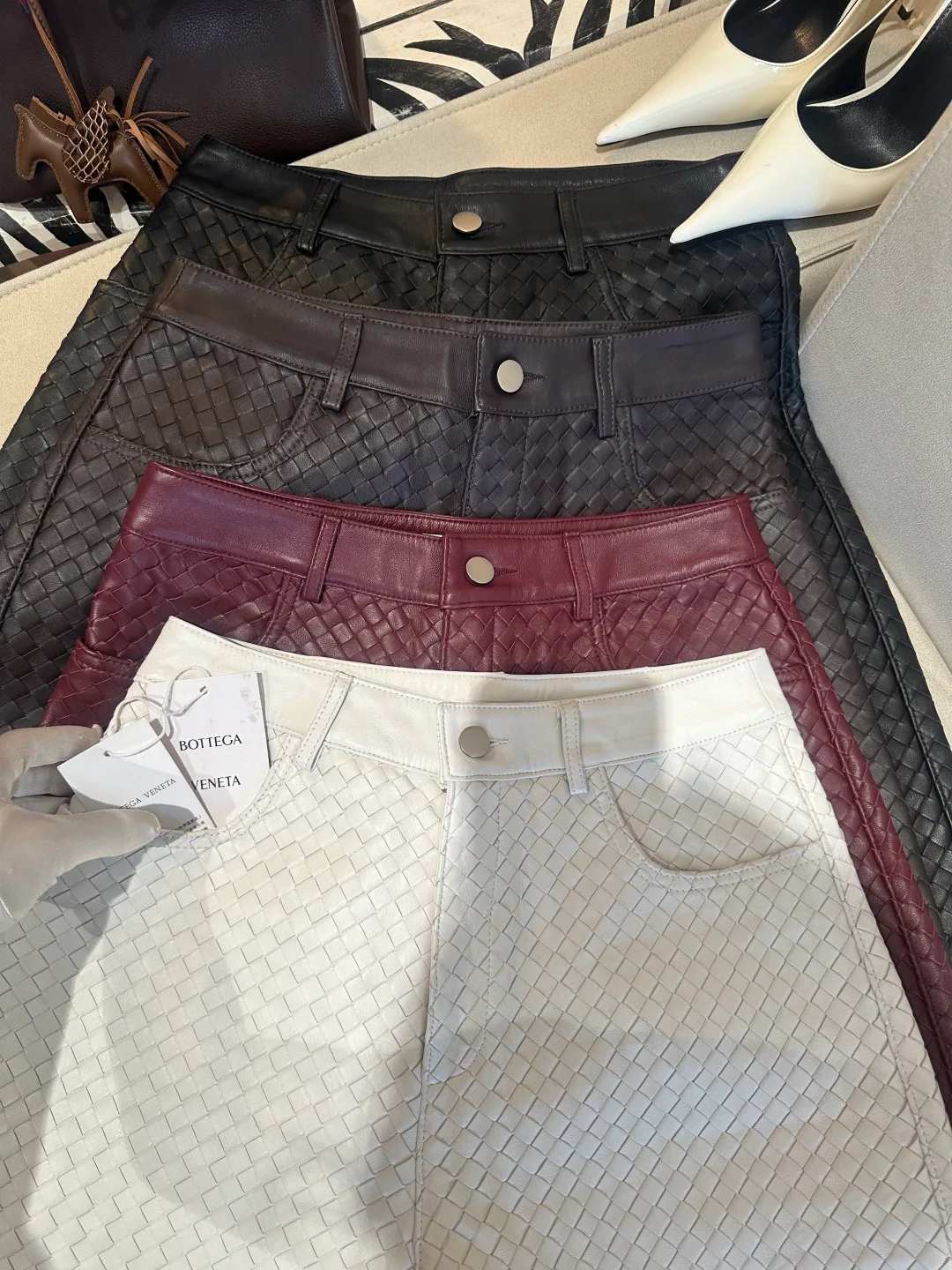 Women's Shorts BOTTEGA VENETA 17460755