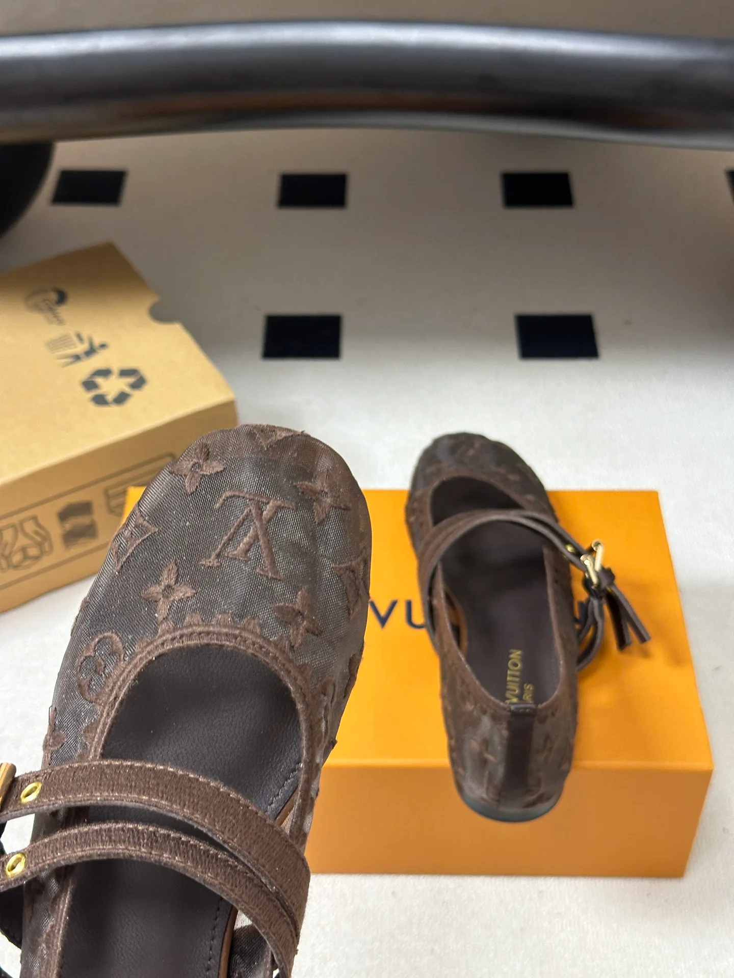Women's Ballet Flats LOUIS VUITTON 18340939