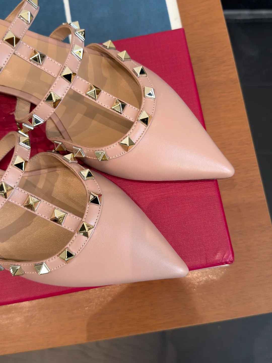 Women's Mules And Clogs VALENTINO 18125385